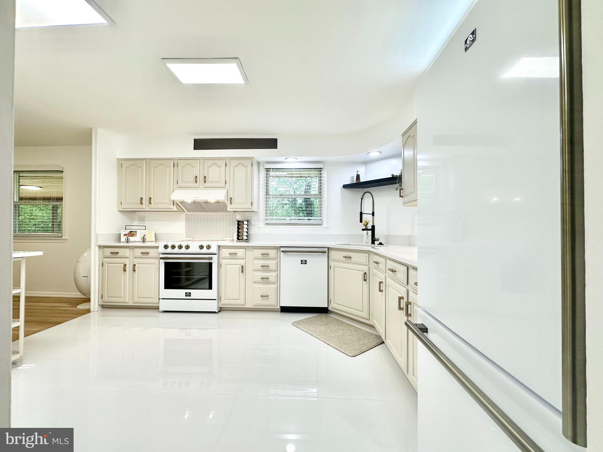 CALVERTON - Residential