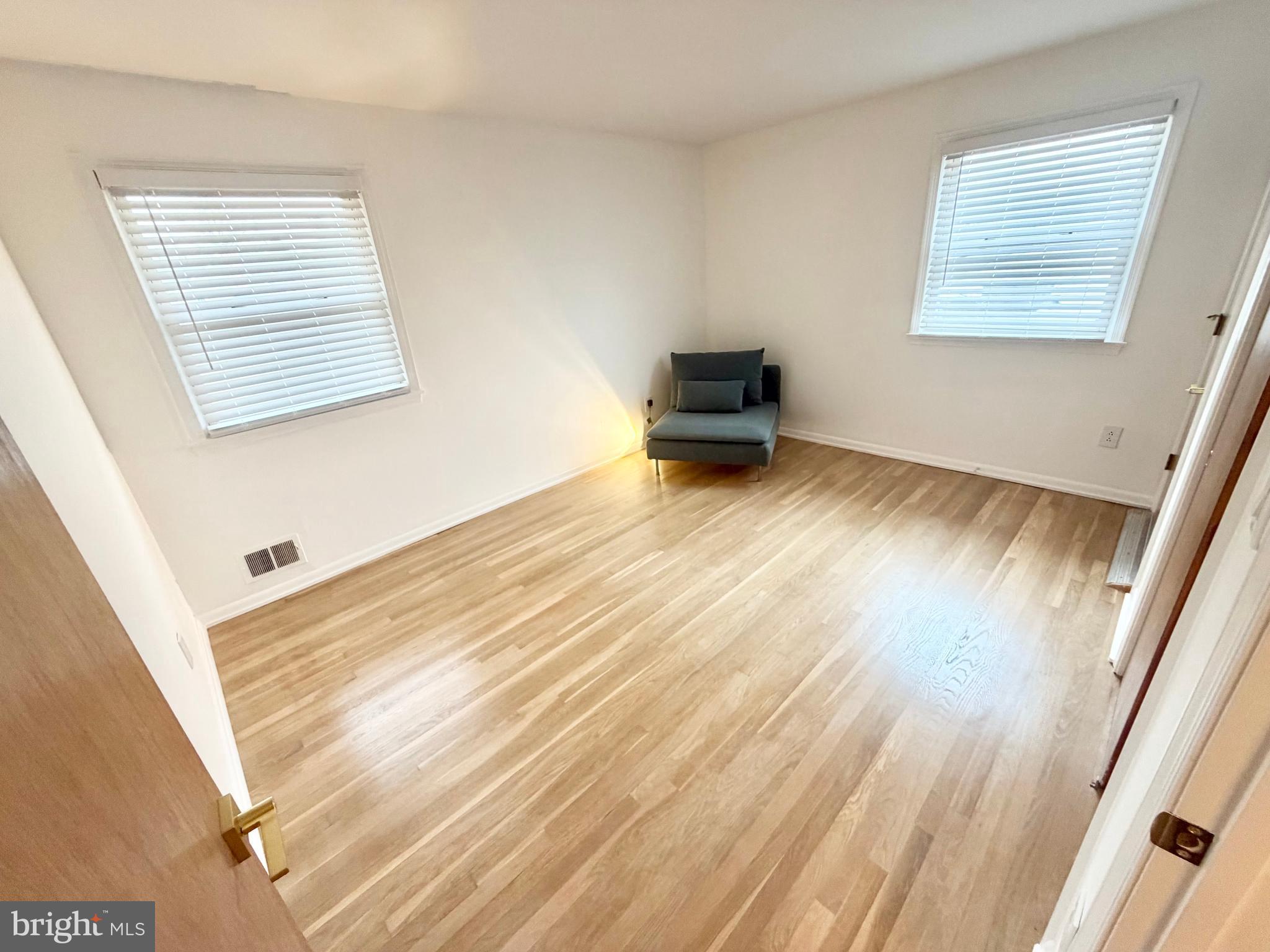 CALVERTON - Residential