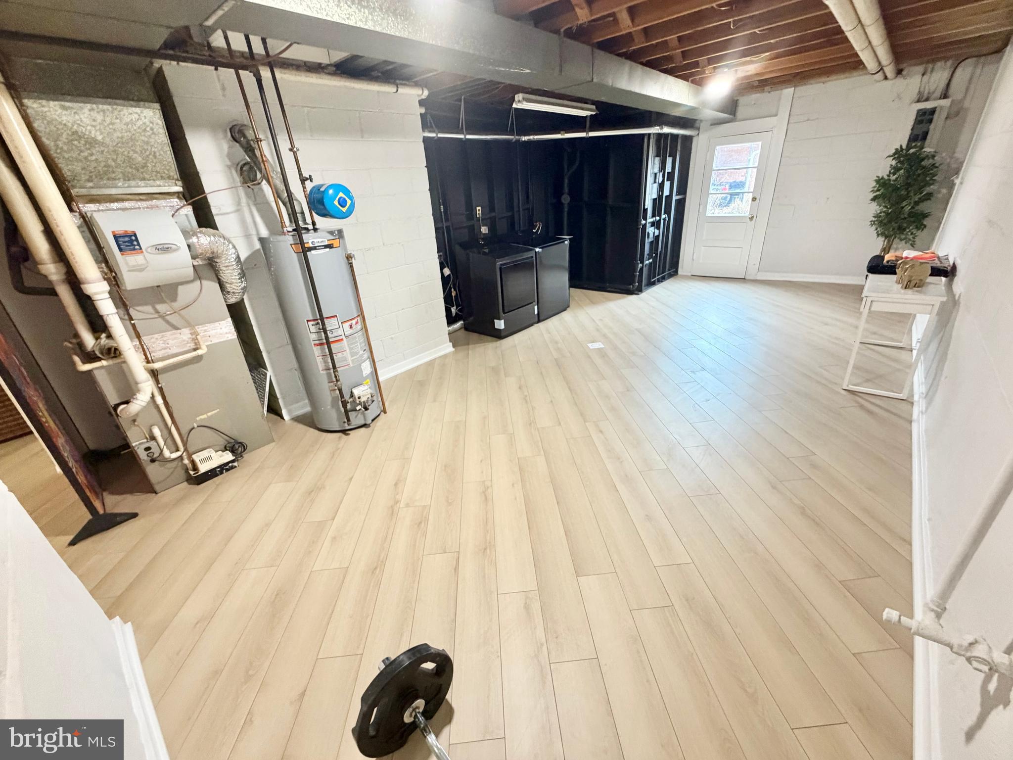 CALVERTON - Residential