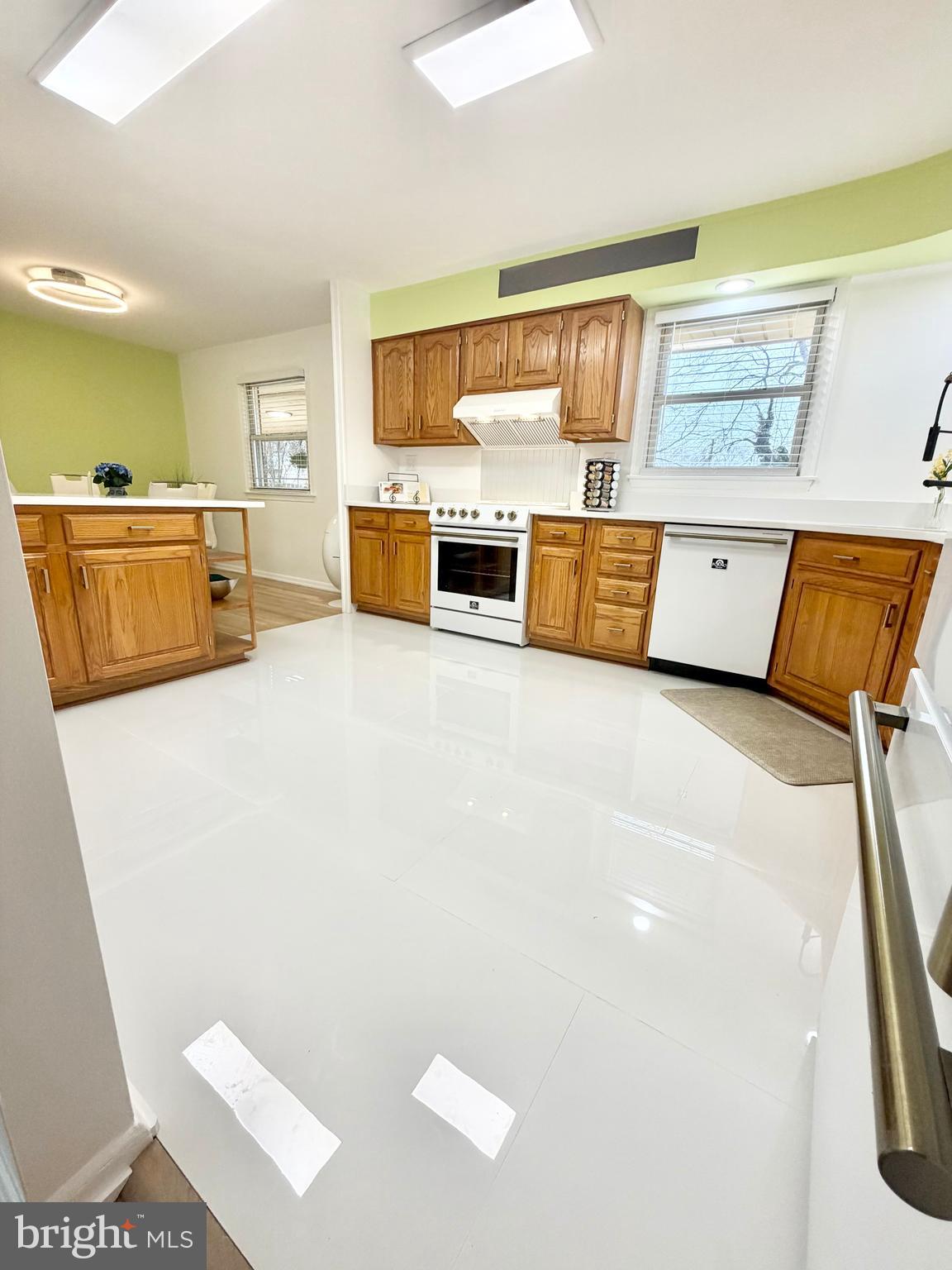 CALVERTON - Residential