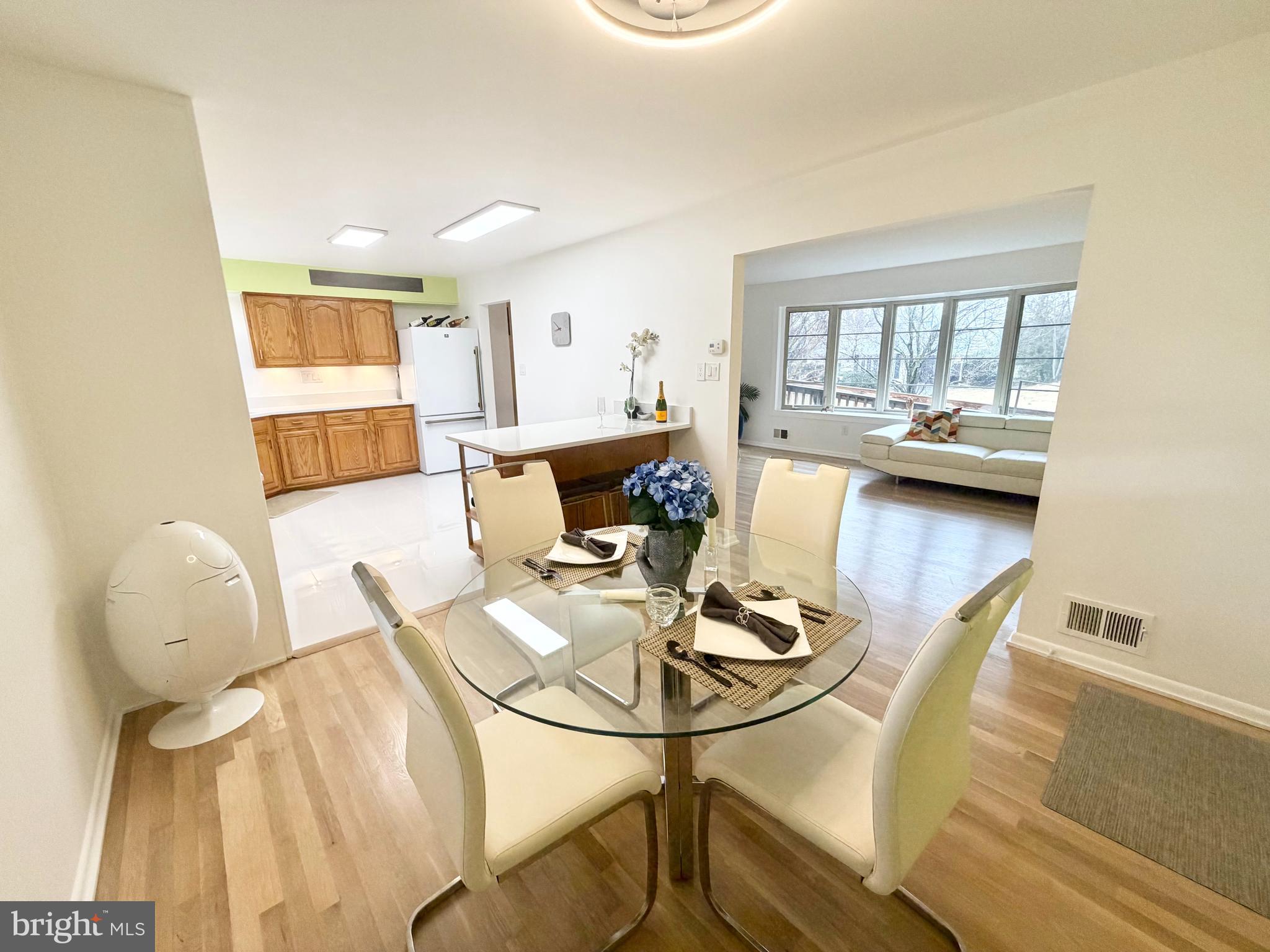 CALVERTON - Residential