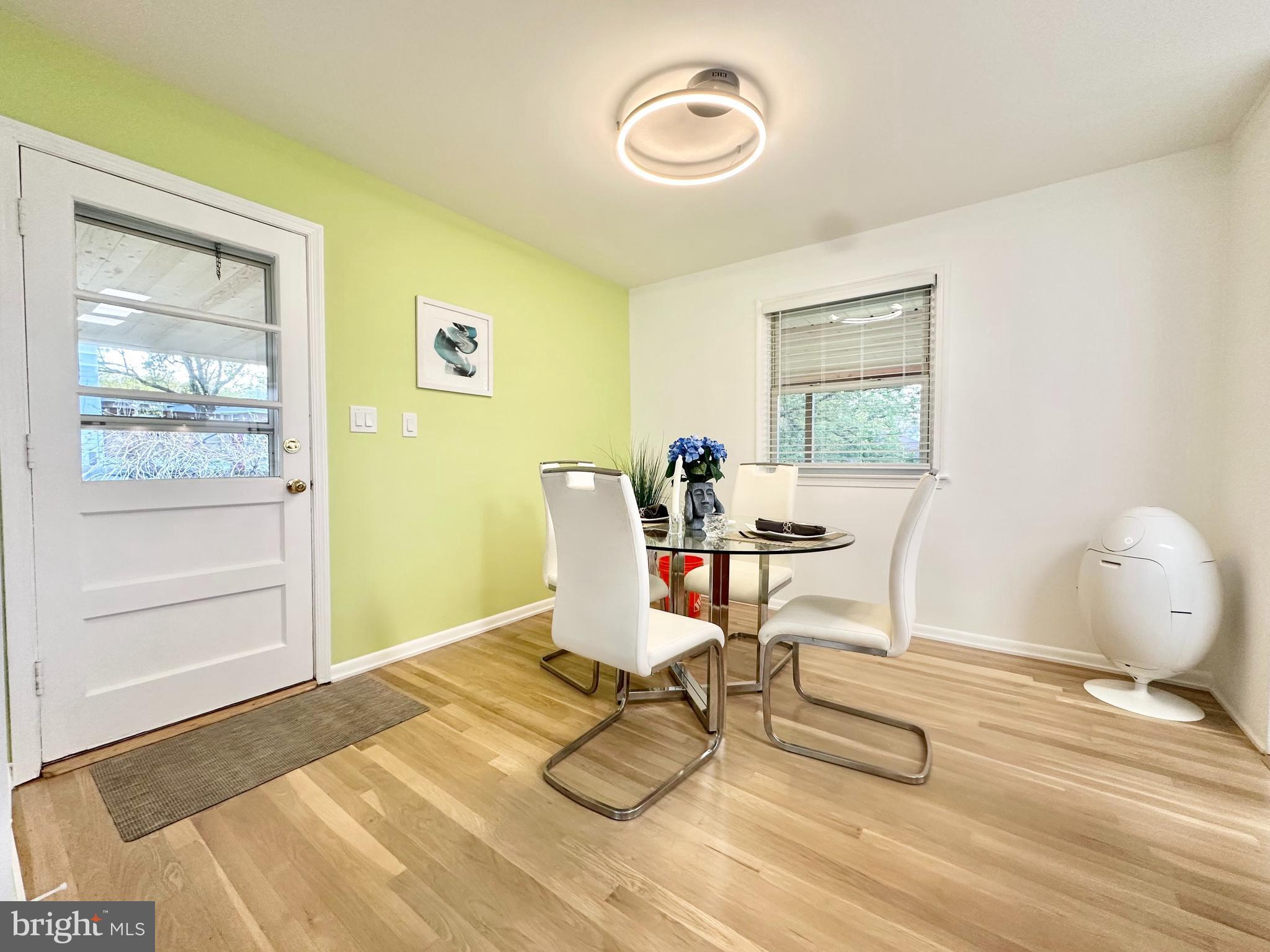 CALVERTON - Residential