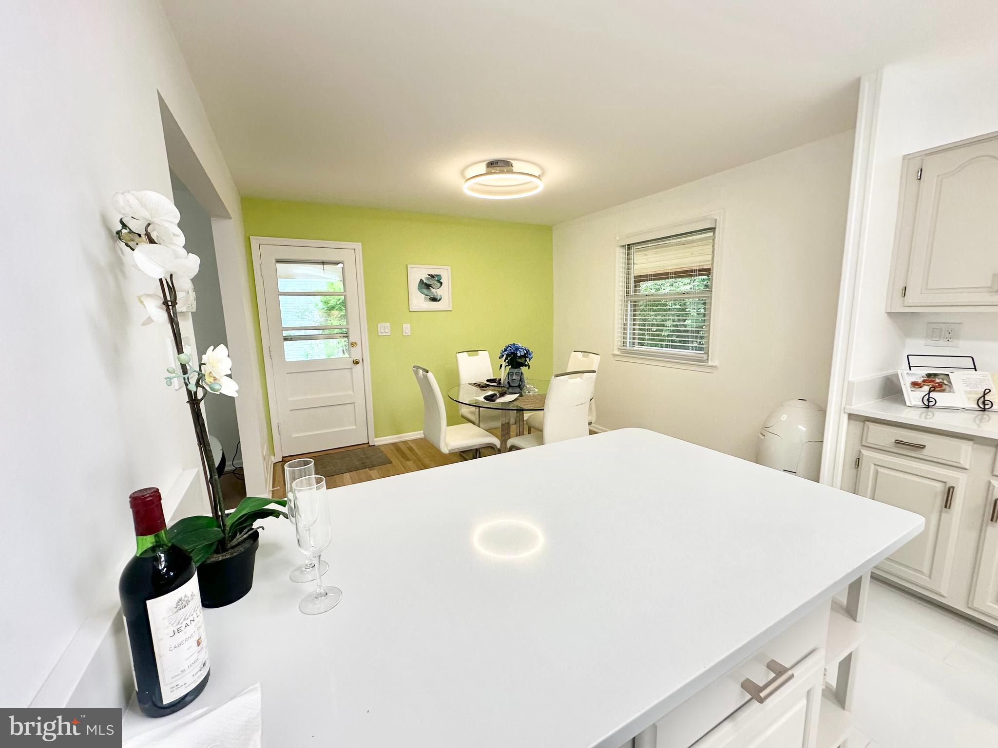 CALVERTON - Residential