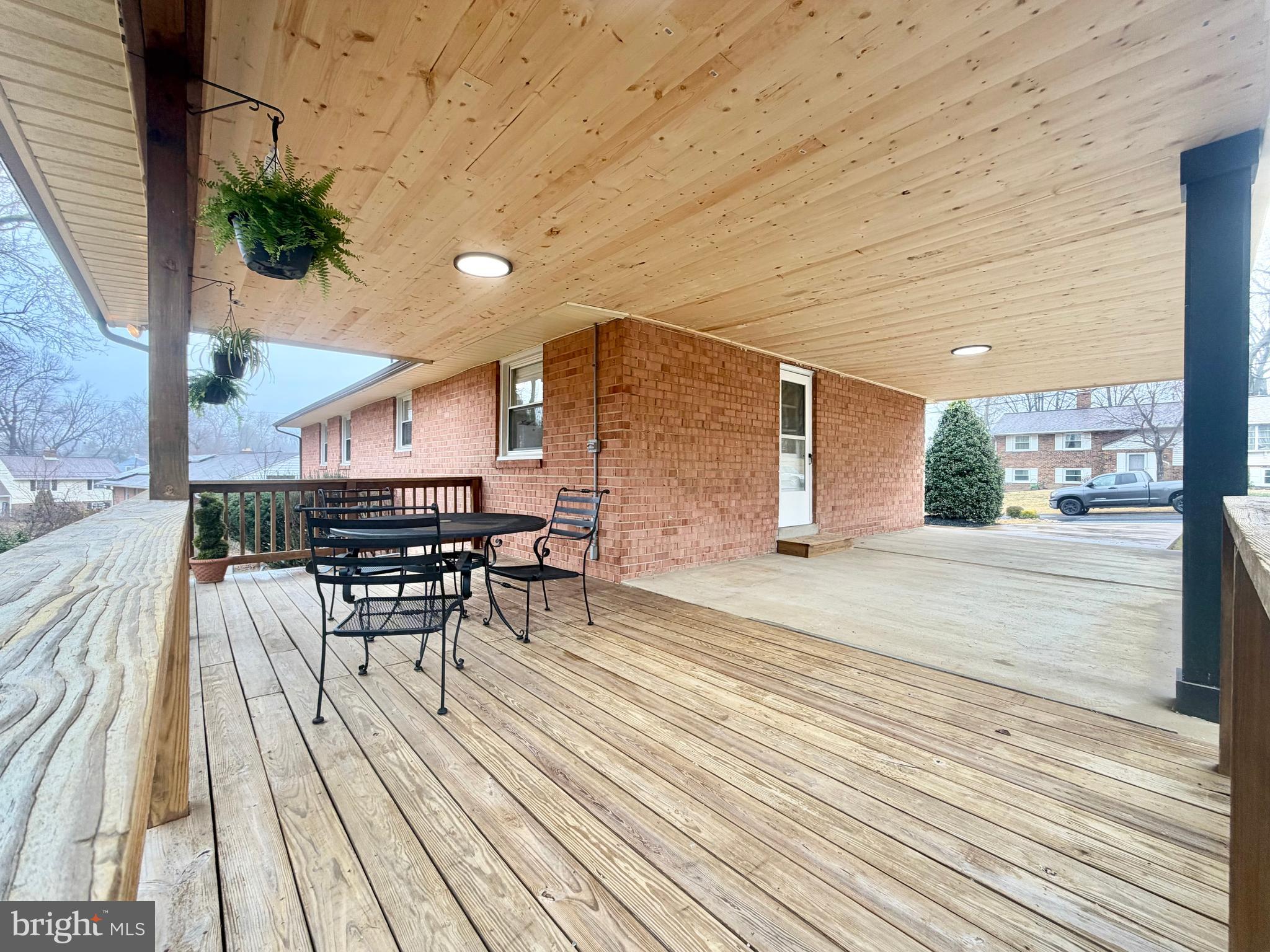 CALVERTON - Residential