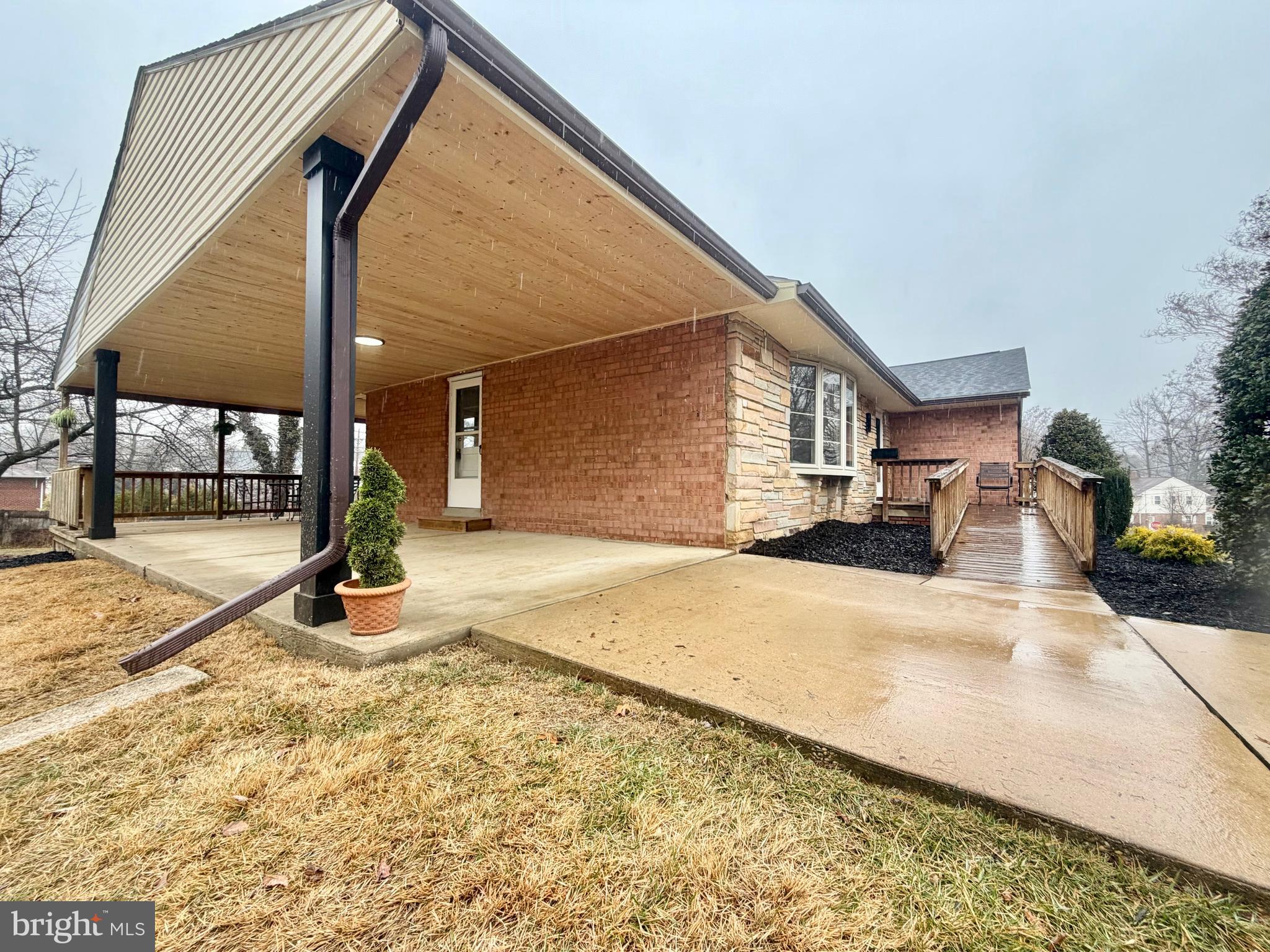 CALVERTON - Residential