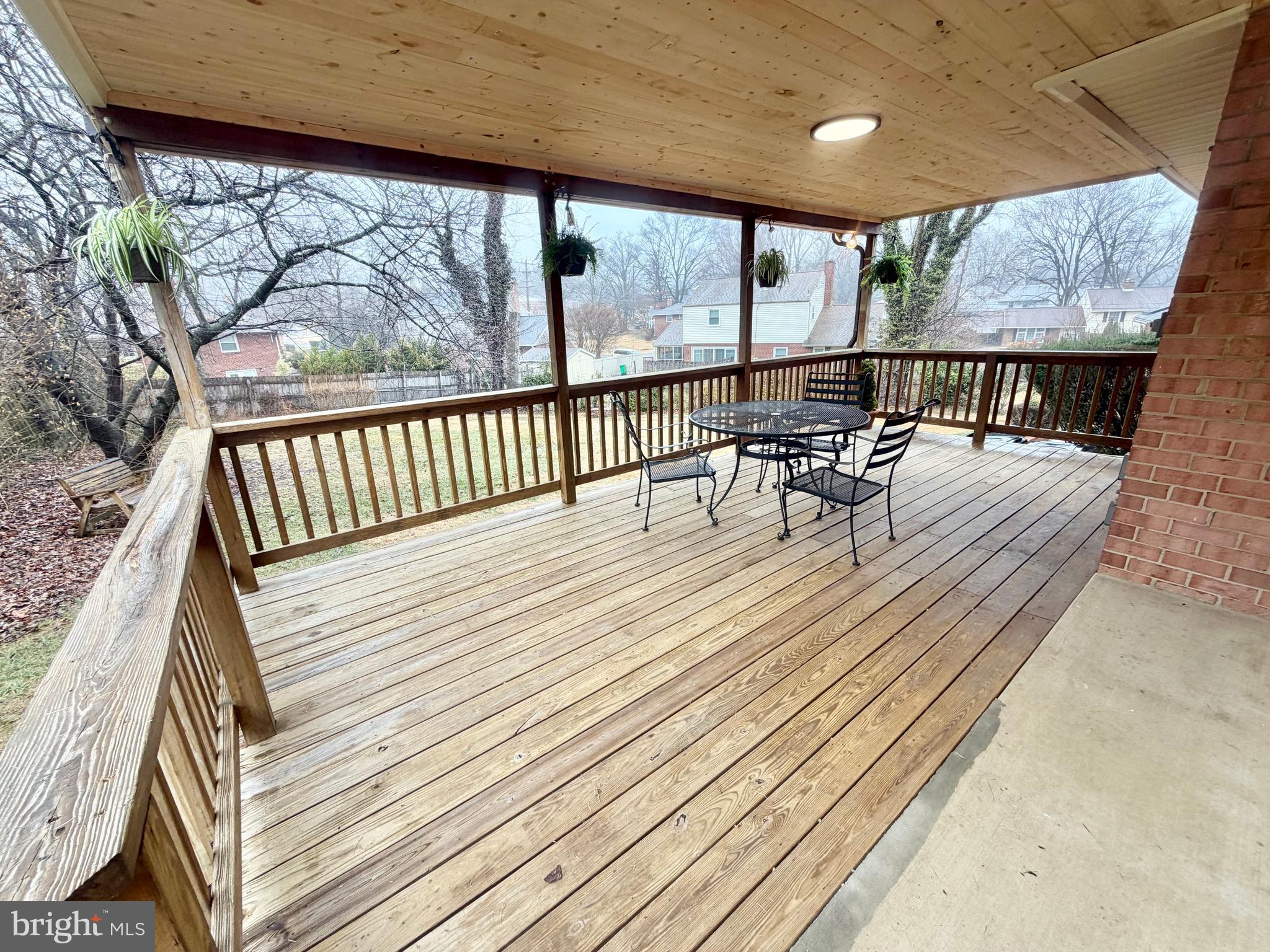 CALVERTON - Residential