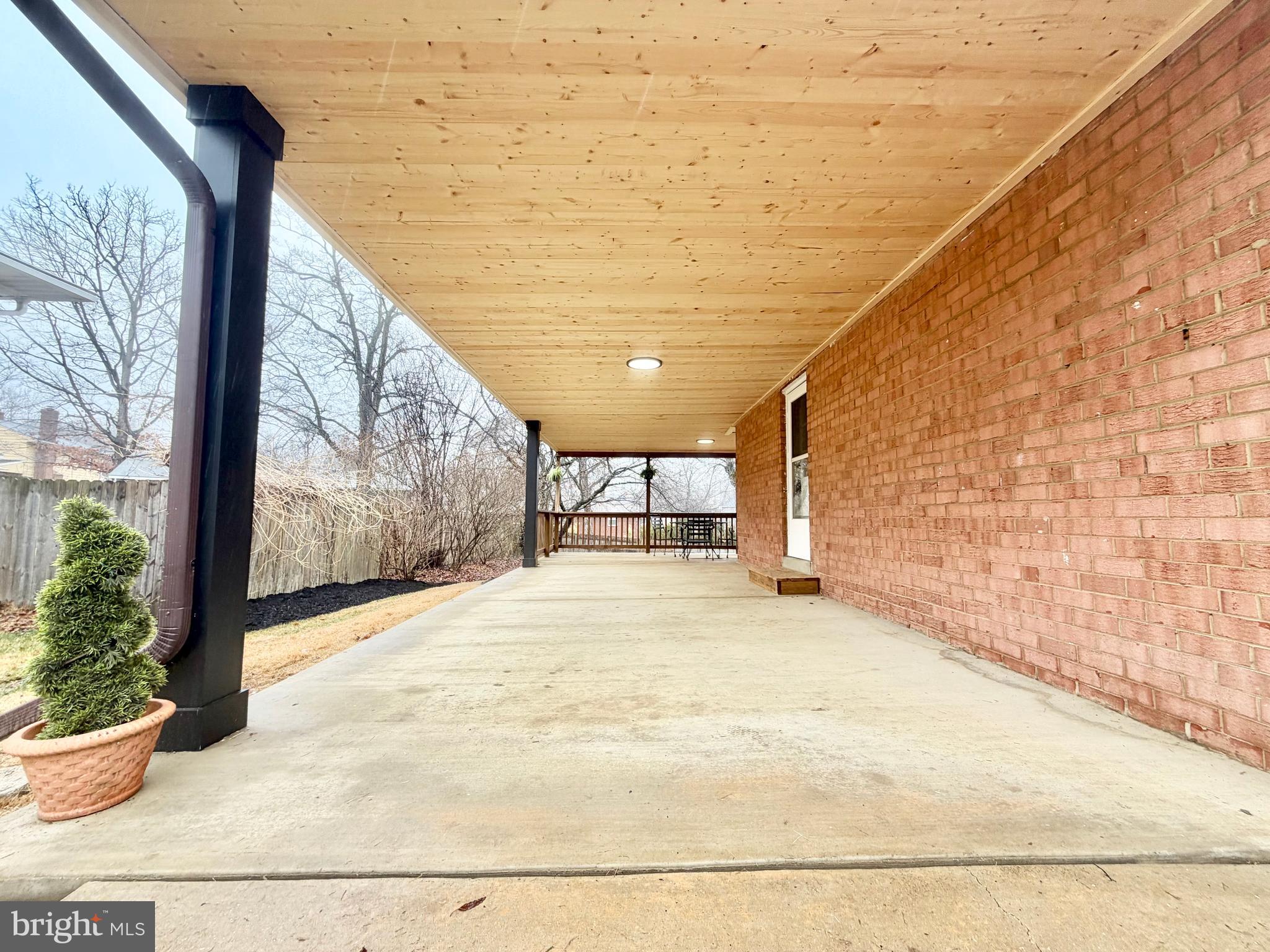 CALVERTON - Residential