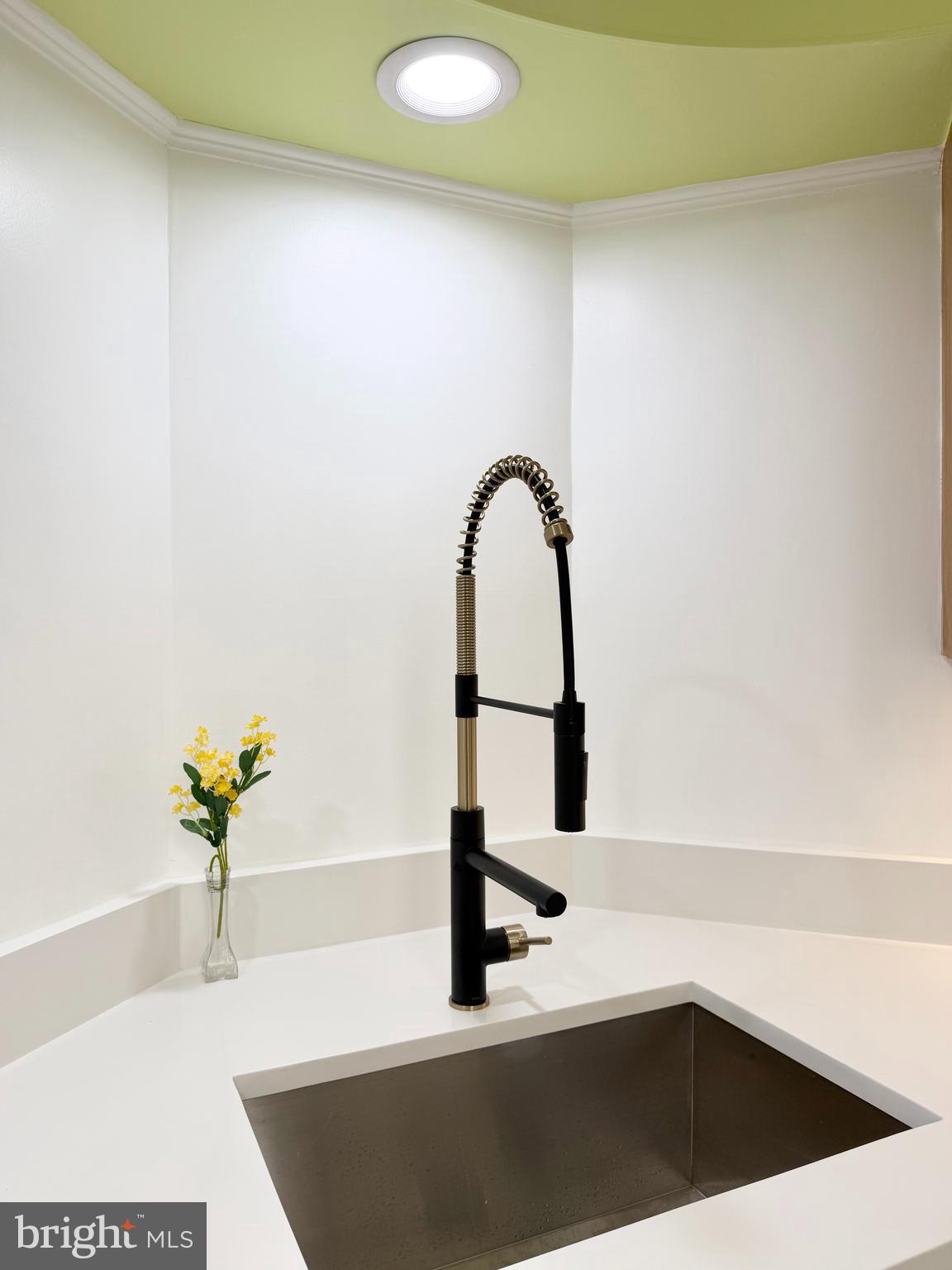 CALVERTON - Residential