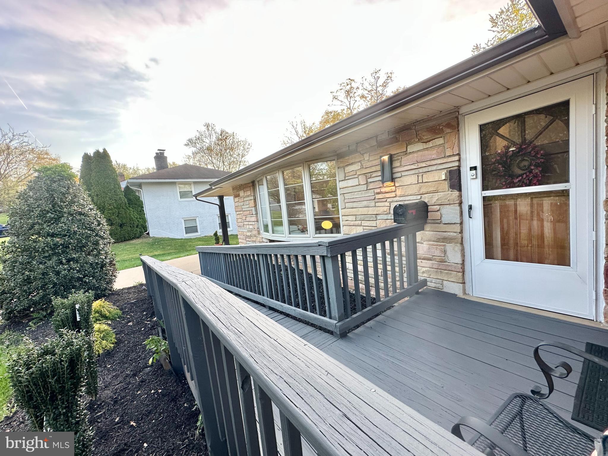 CALVERTON - Residential