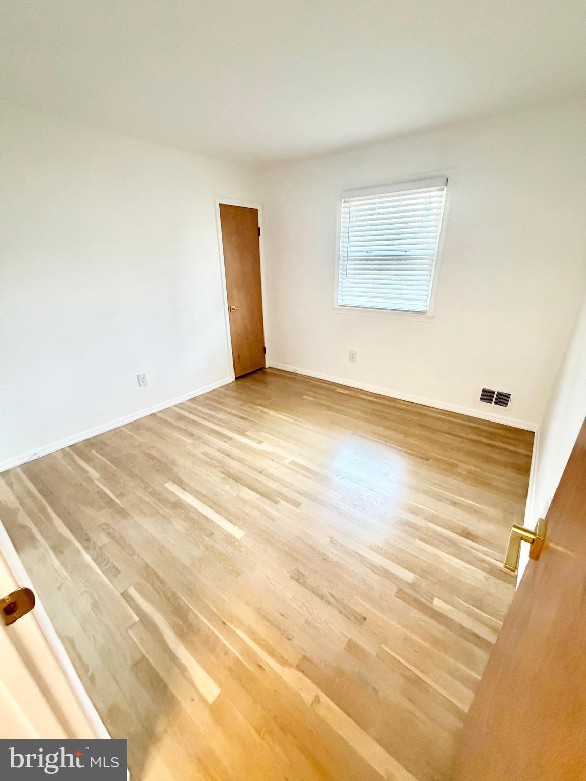 CALVERTON - Residential