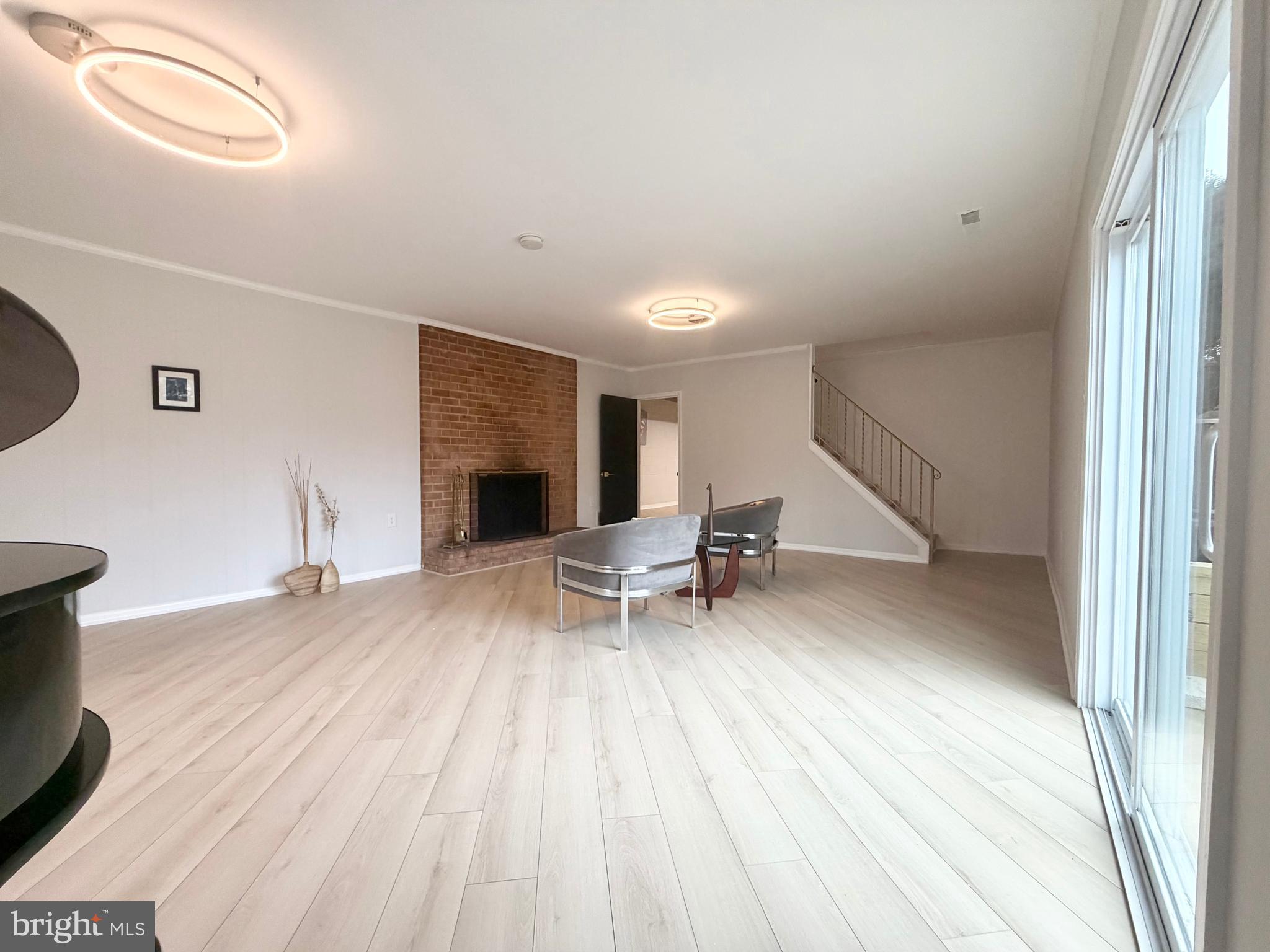 CALVERTON - Residential