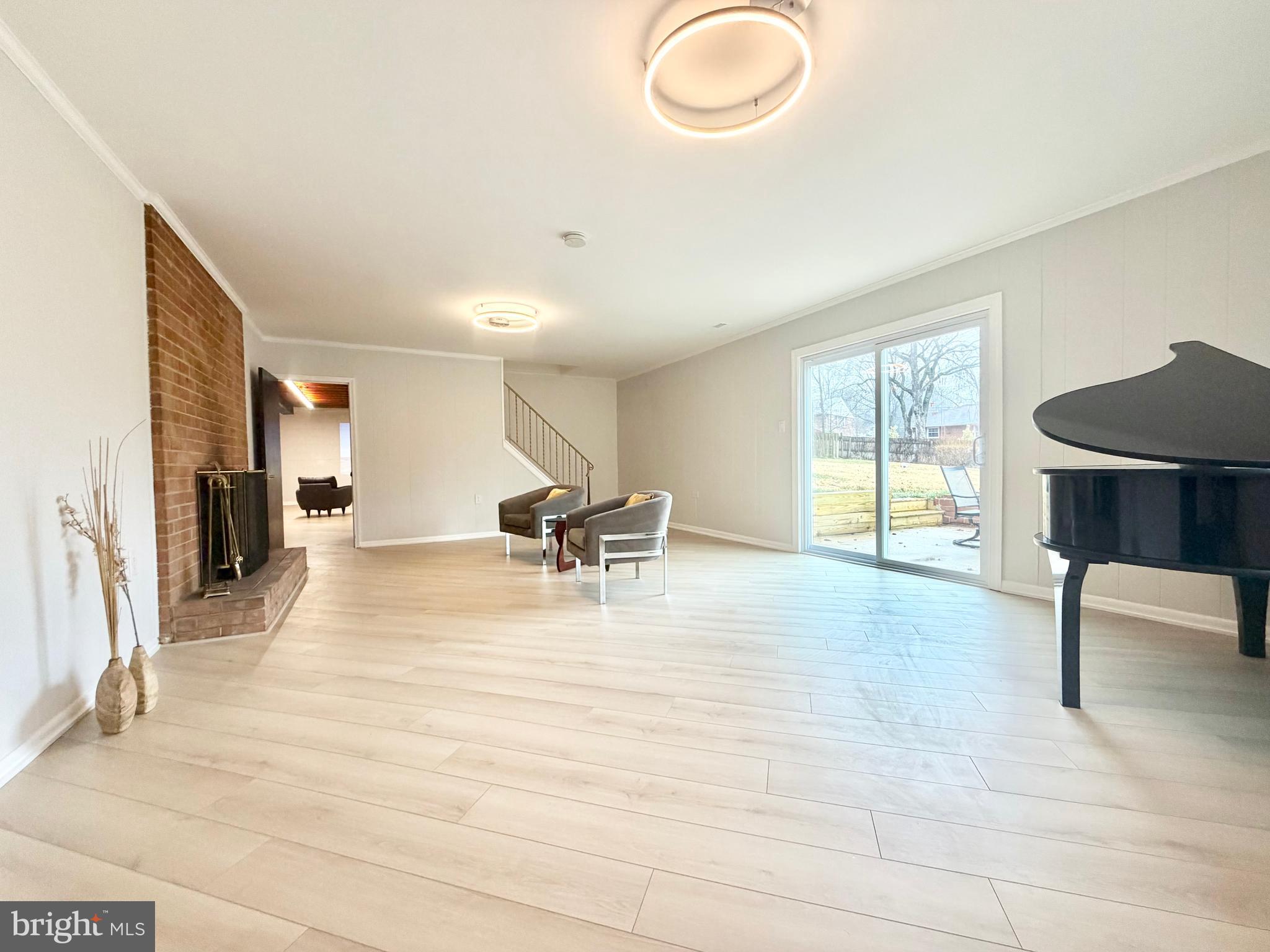 CALVERTON - Residential