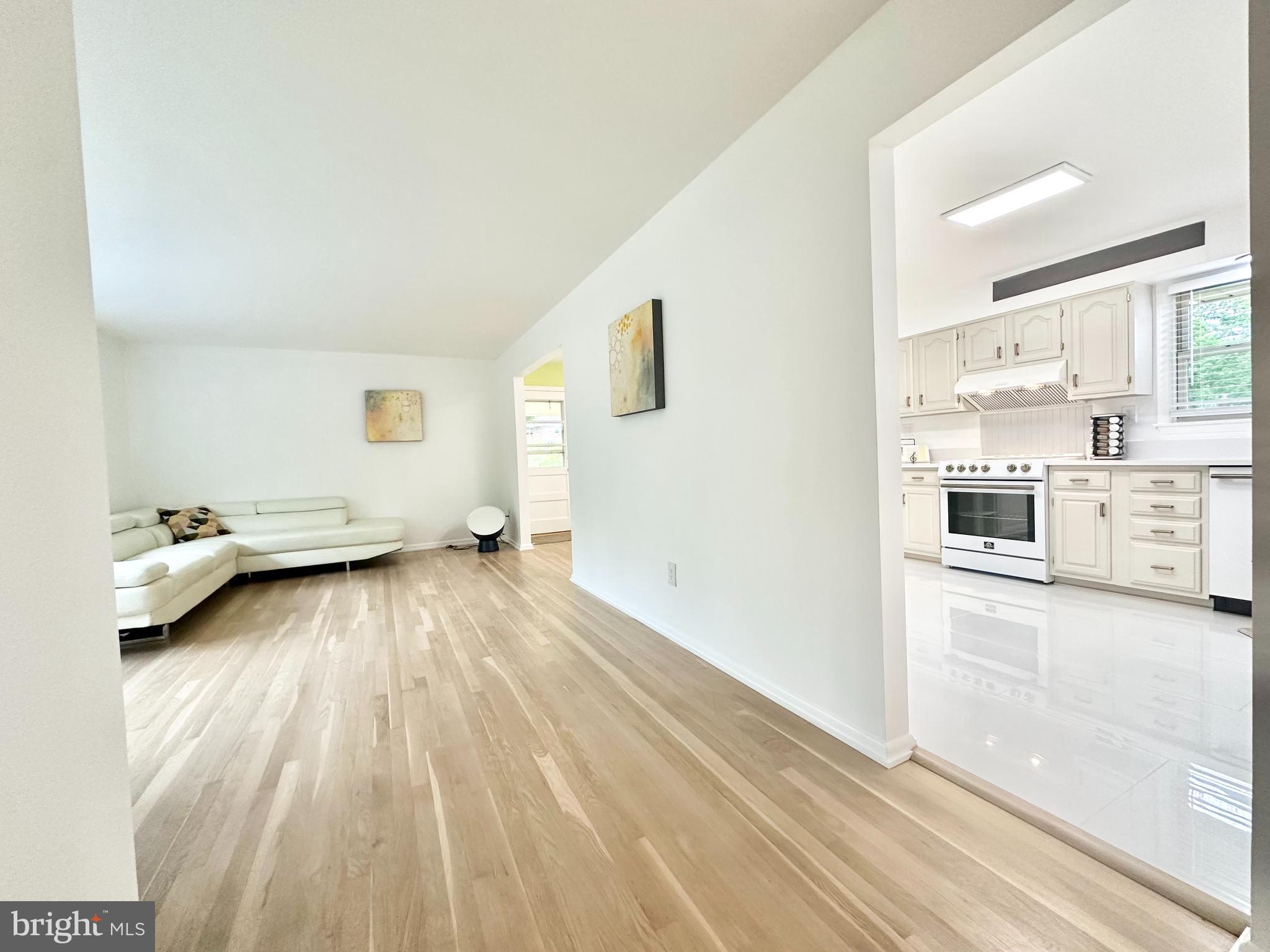 CALVERTON - Residential