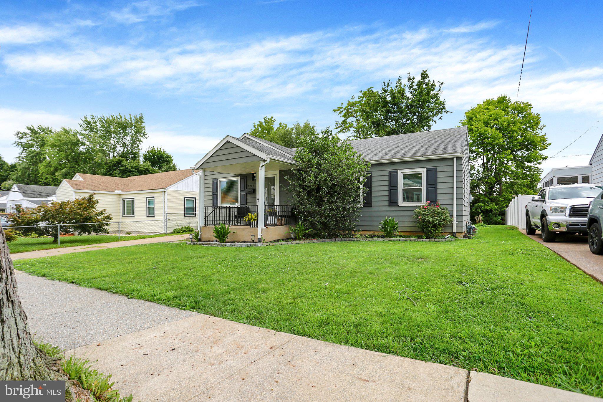 1718 SHERWOOD ROAD