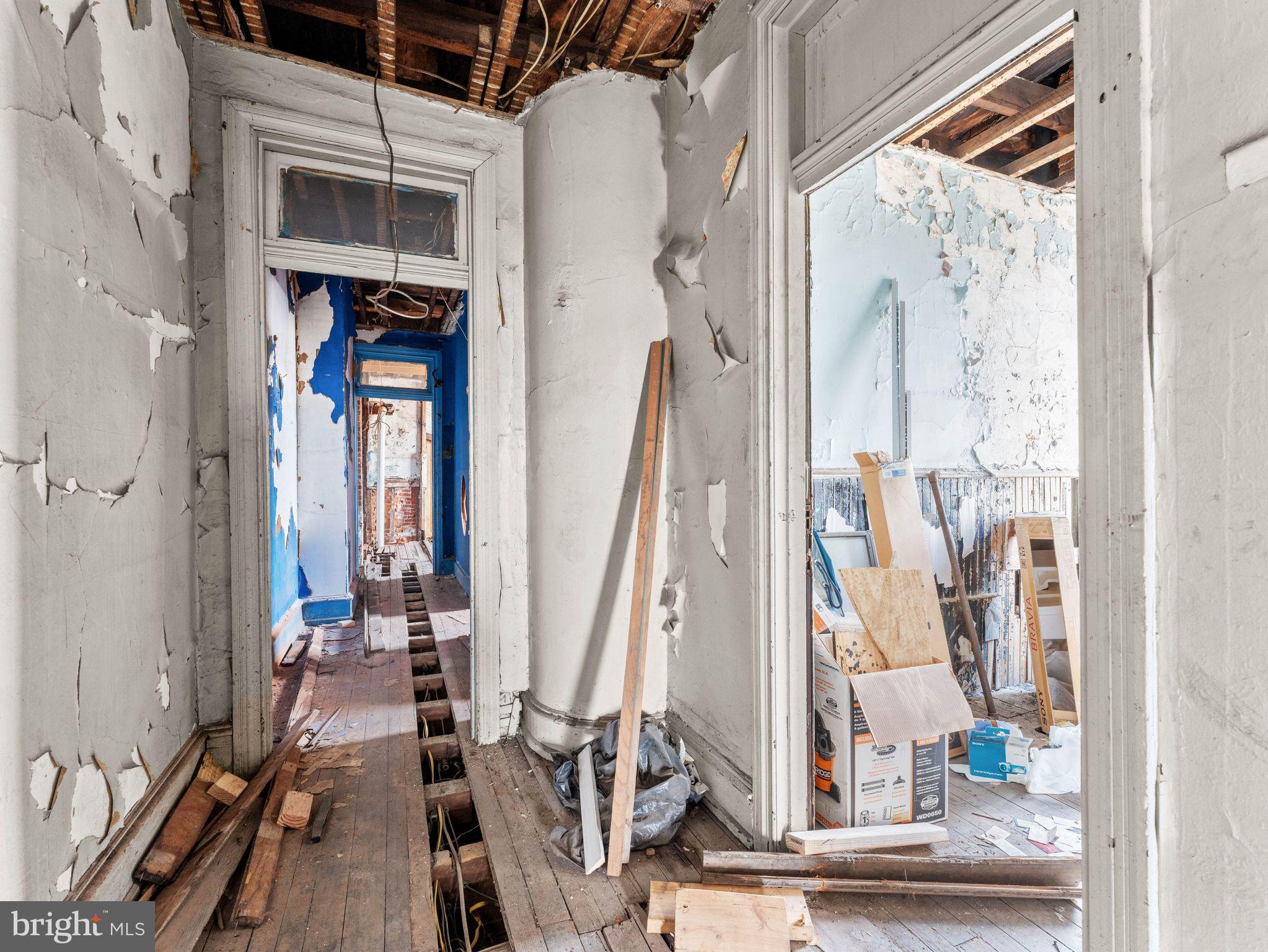 PHILADELPHIA (NORTH) - Commercial Sale