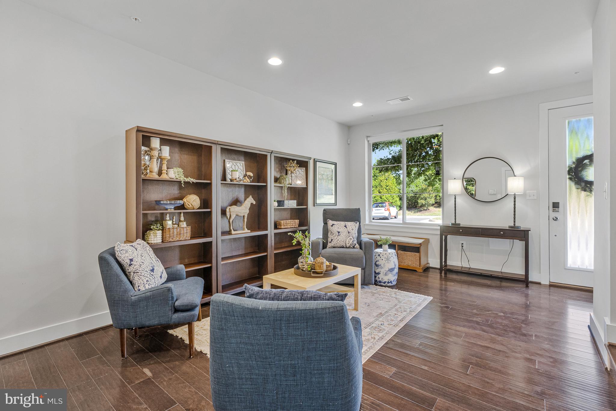 4810 GARDEN VIEW LANE