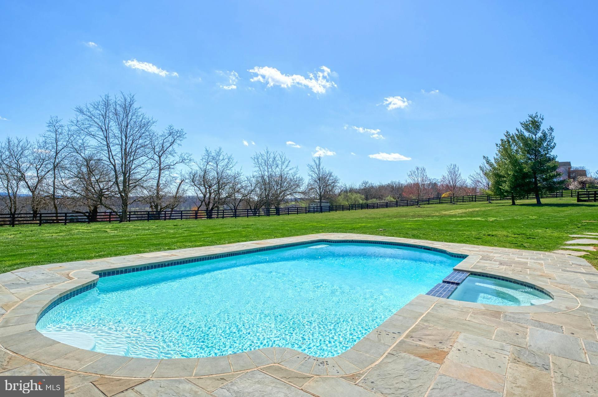 HIGHLANDS - Residential