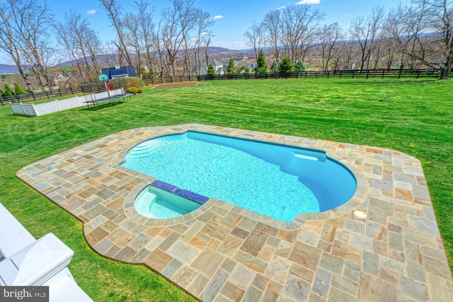 HIGHLANDS - Residential