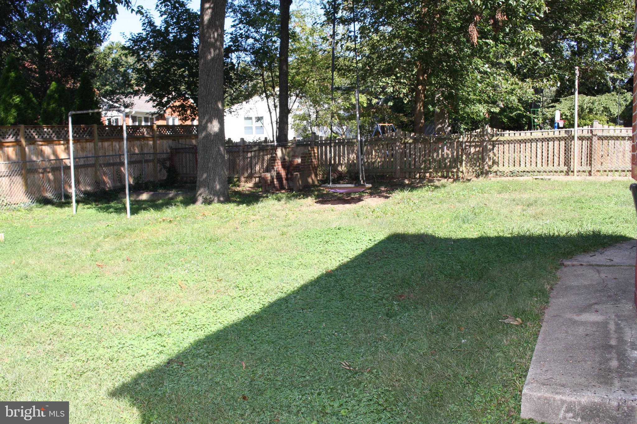 FAIRFAX WOODS - Residential Lease