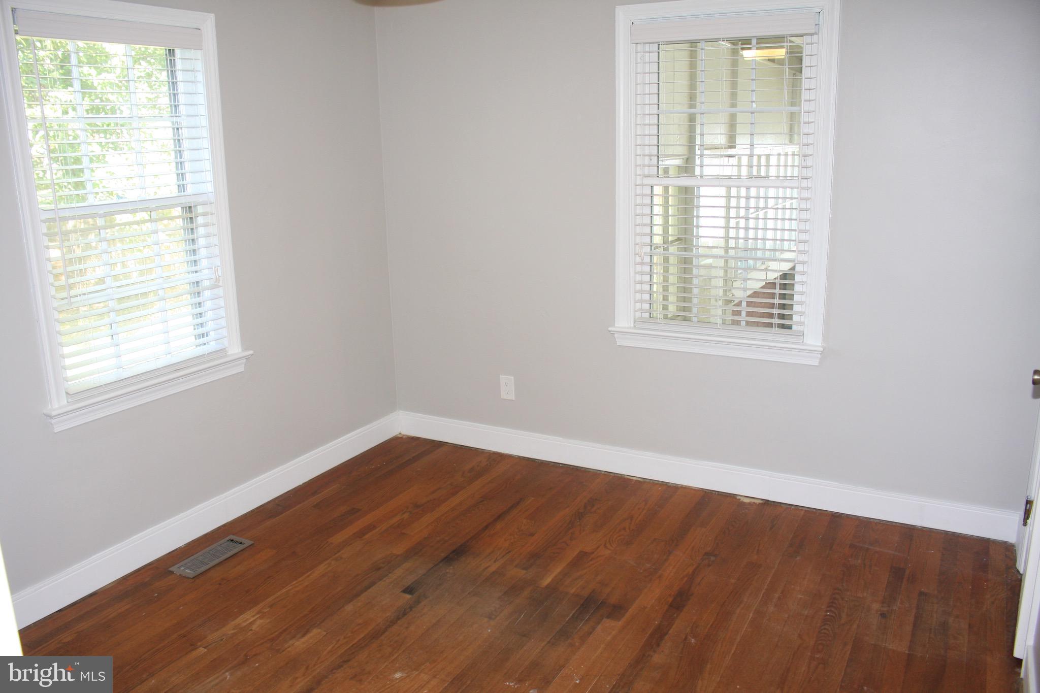 FAIRFAX WOODS - Residential Lease