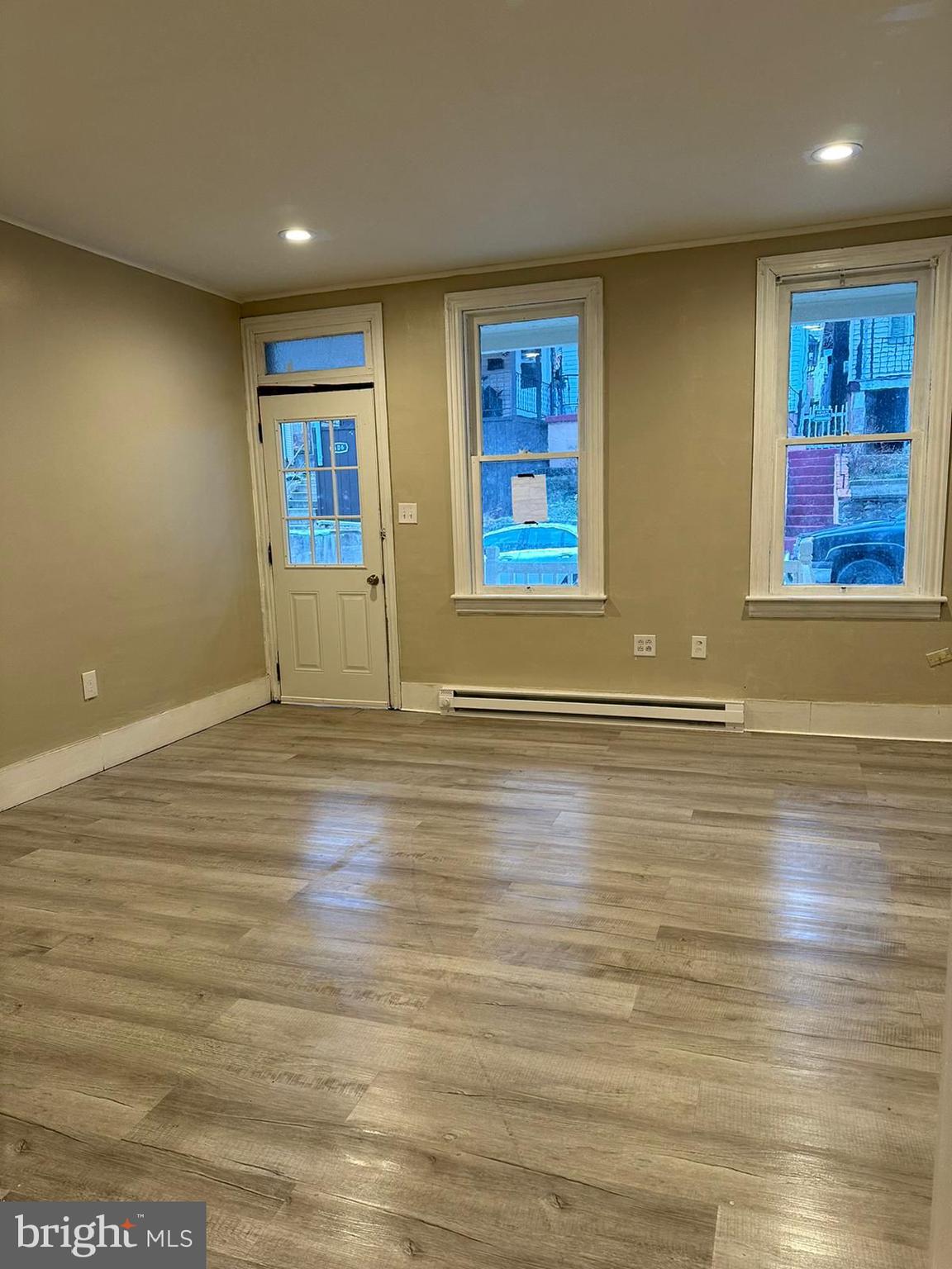 POTTSVILLE - Residential