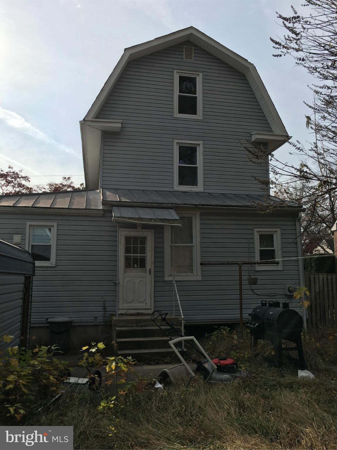 ARBUTUS HEIGHTS - Residential