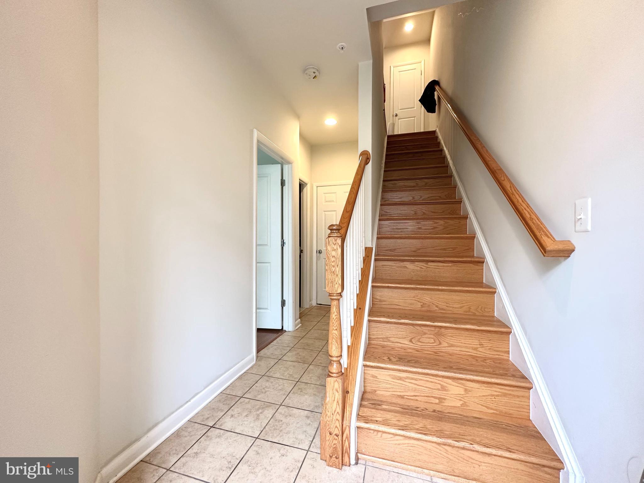 127 DECOVERLY DRIVE