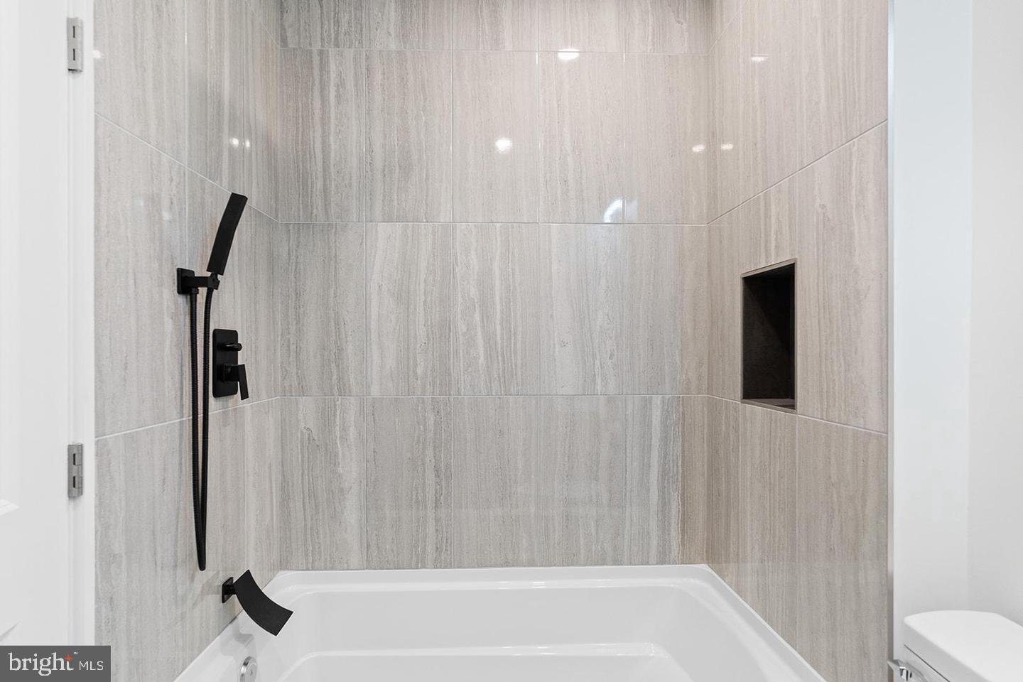 BREWERYTOWN - Residential Lease