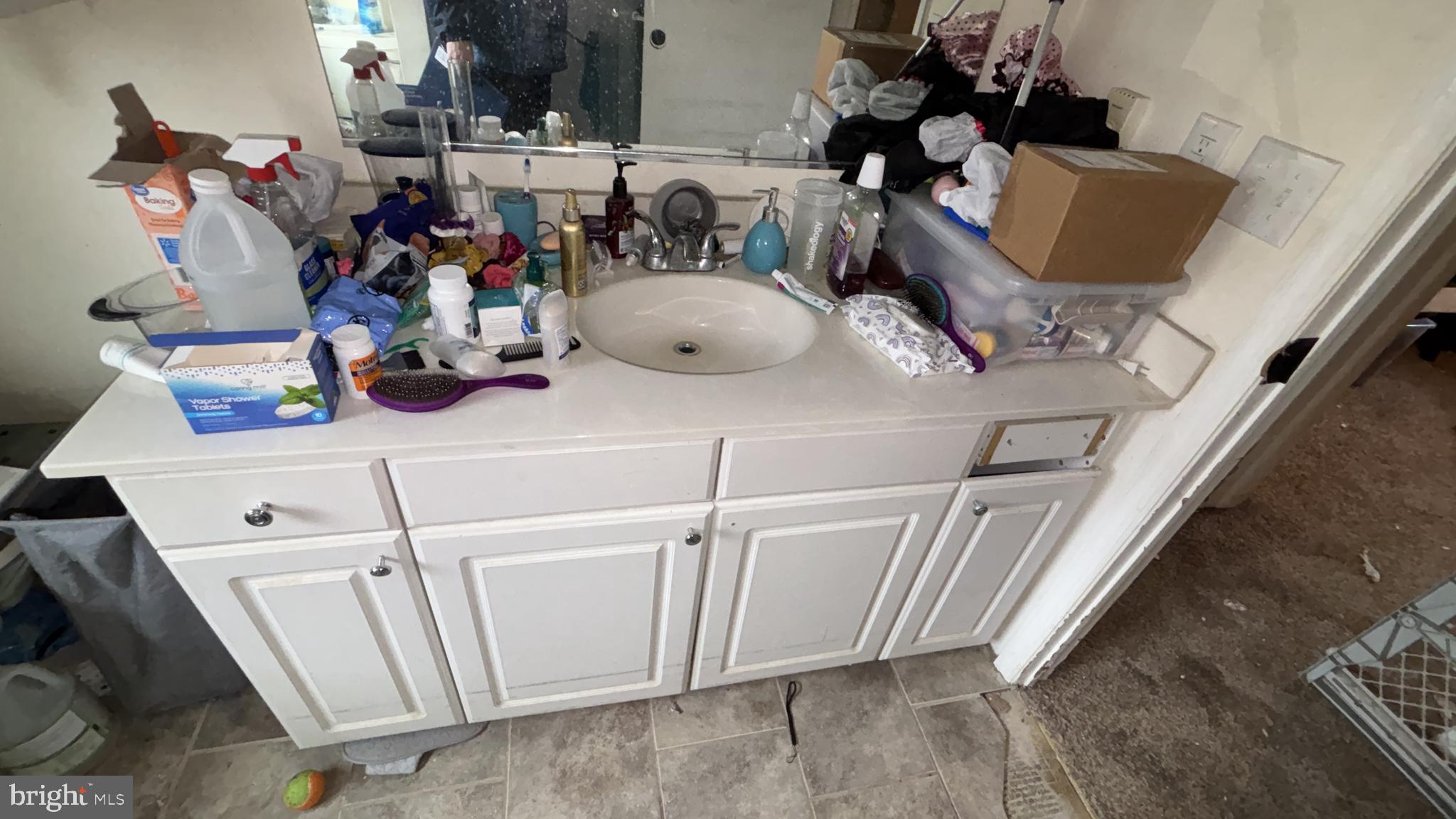 SECURITY HILLS - Residential