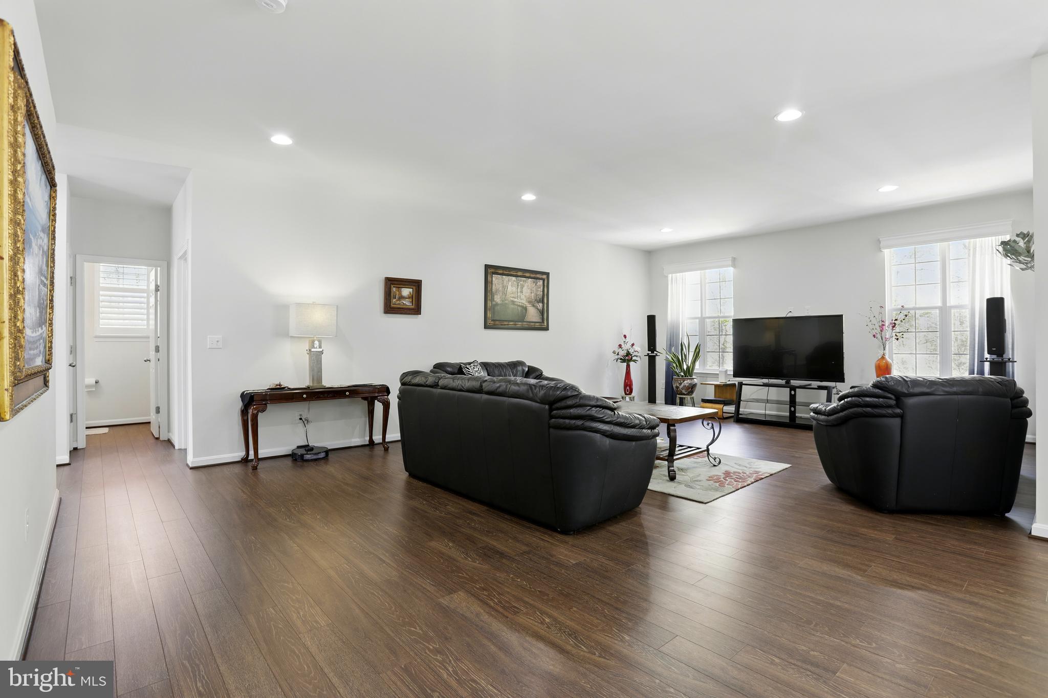 LEELAND STATION - Residential