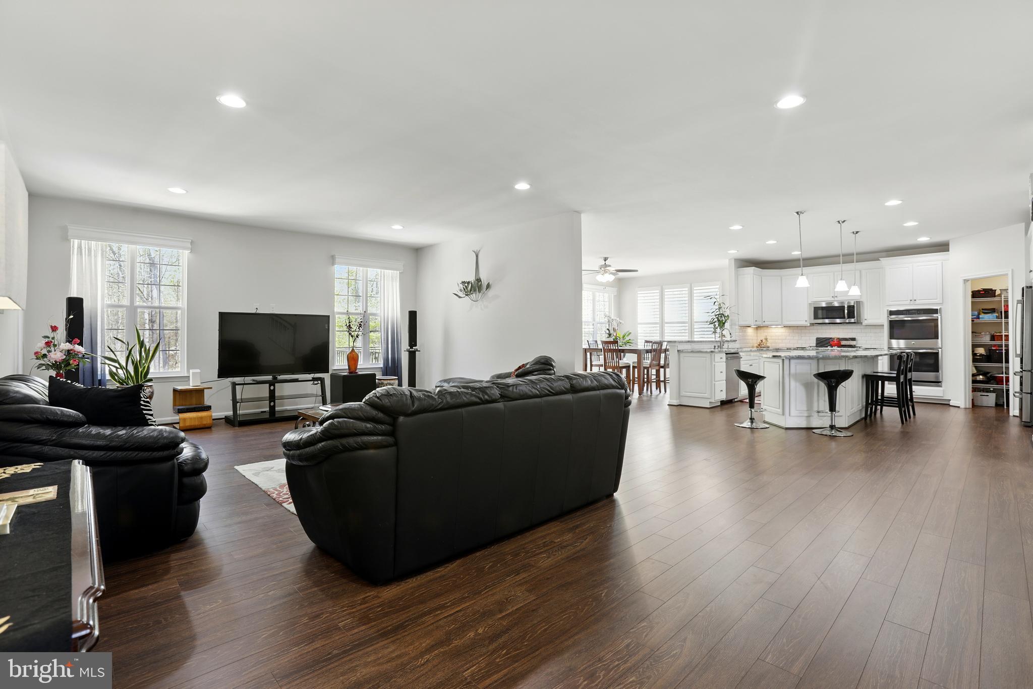 LEELAND STATION - Residential