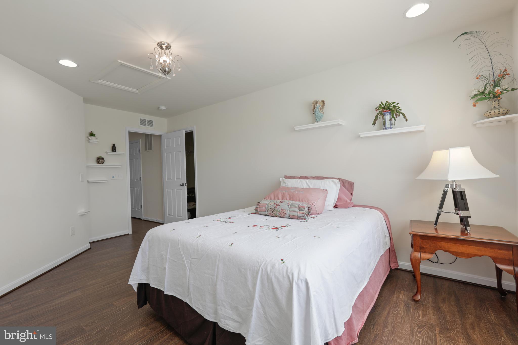 LEELAND STATION - Residential