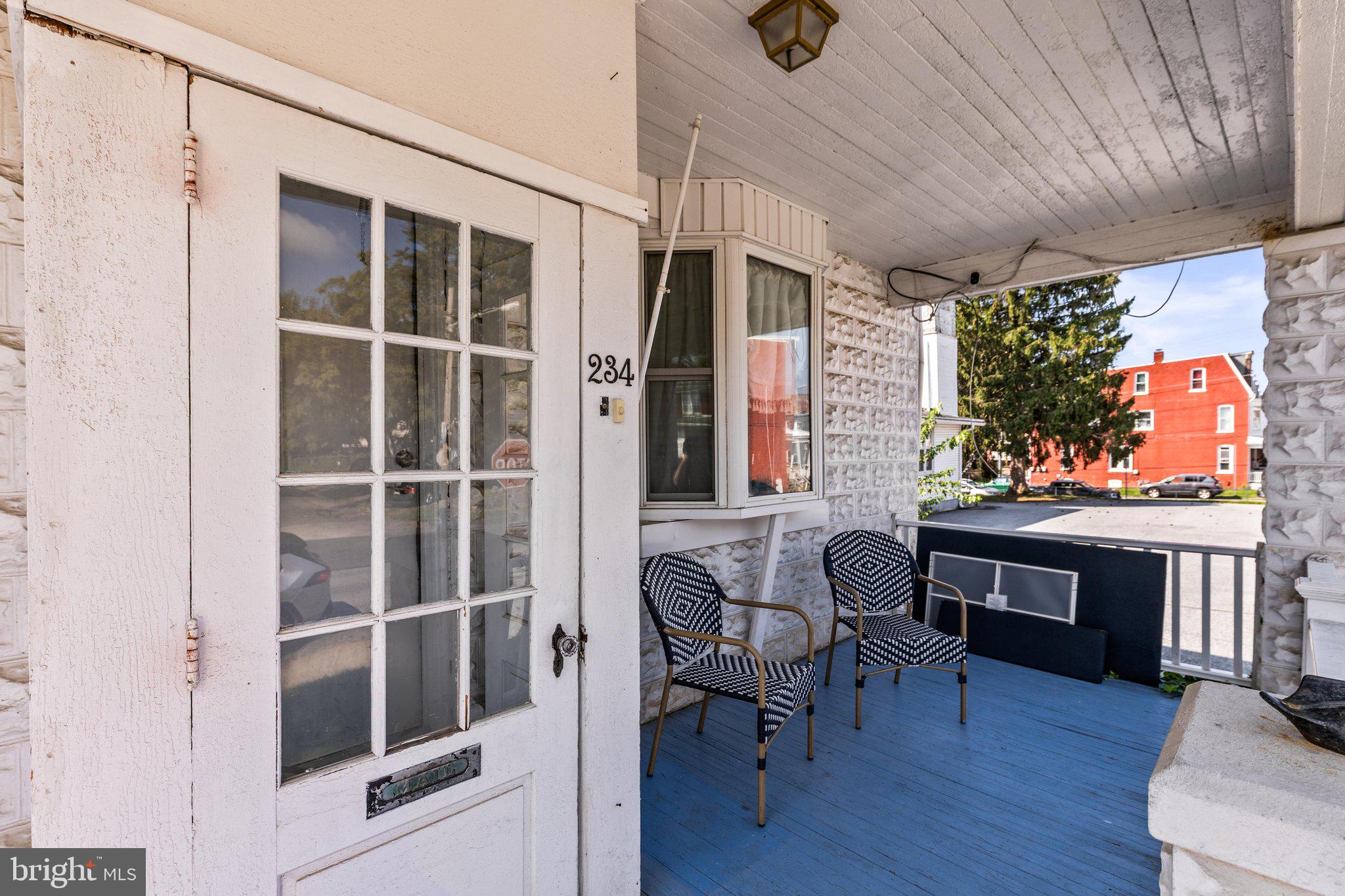 234 W COTTAGE PLACE
