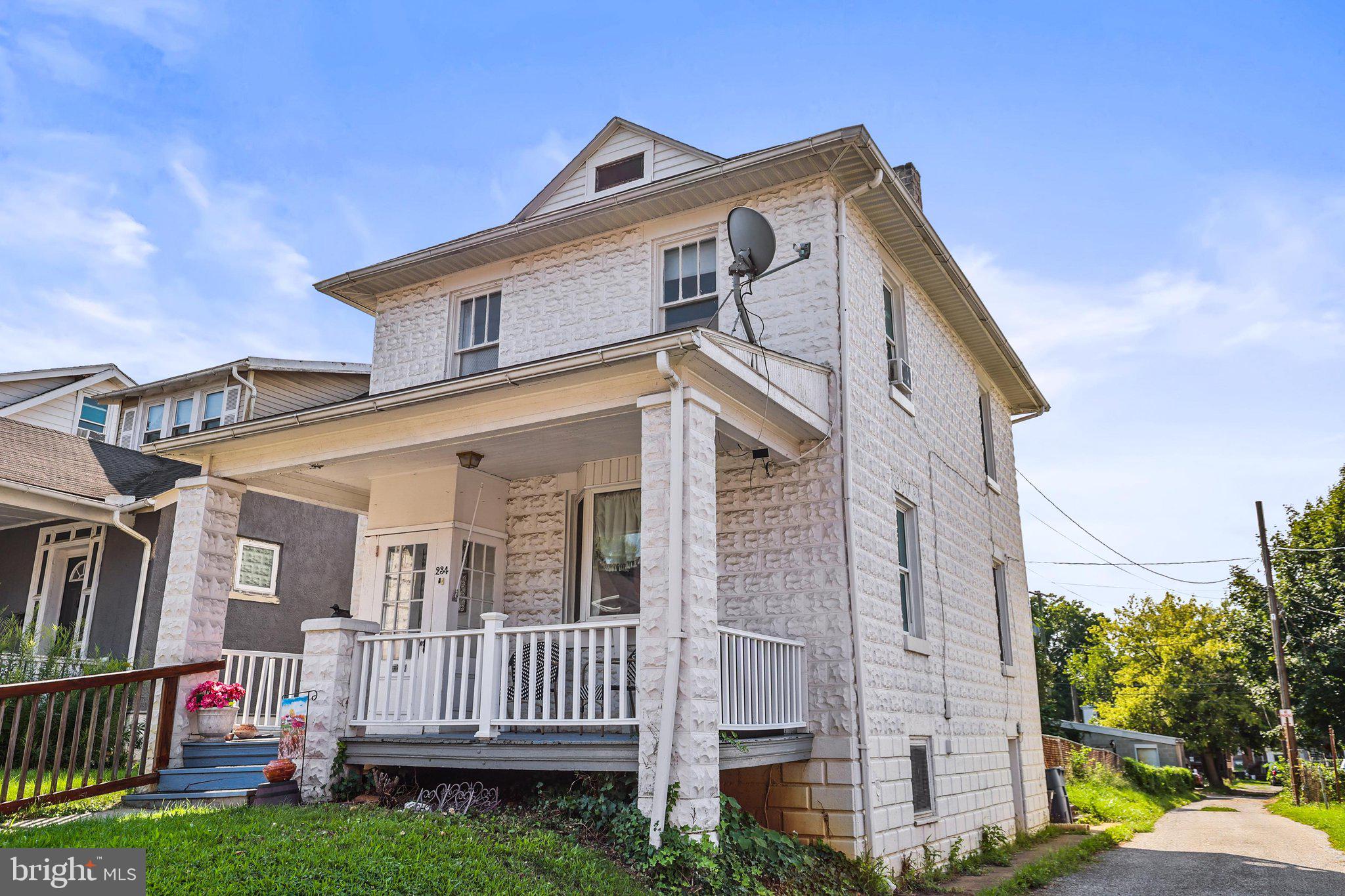 234 W COTTAGE PLACE