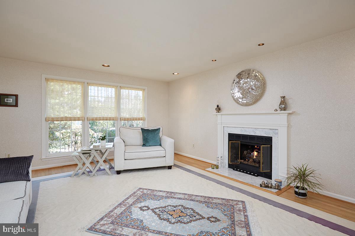 FALLSGROVE - Residential Lease