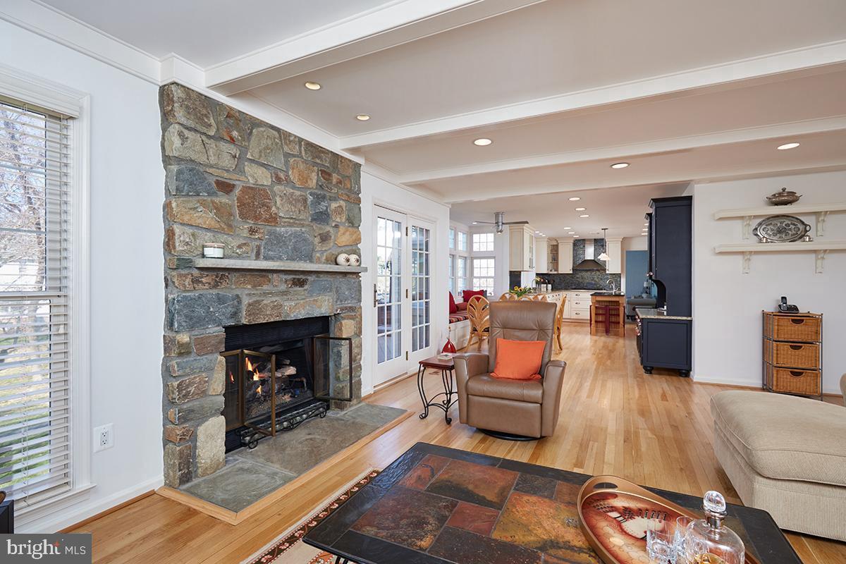 FALLSGROVE - Residential Lease