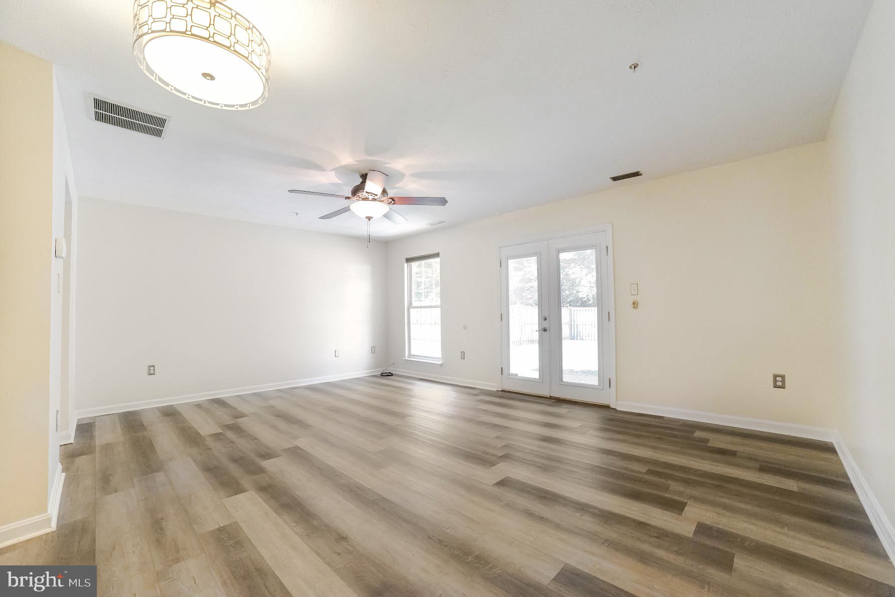 SOUTHGATE CENTER - Residential