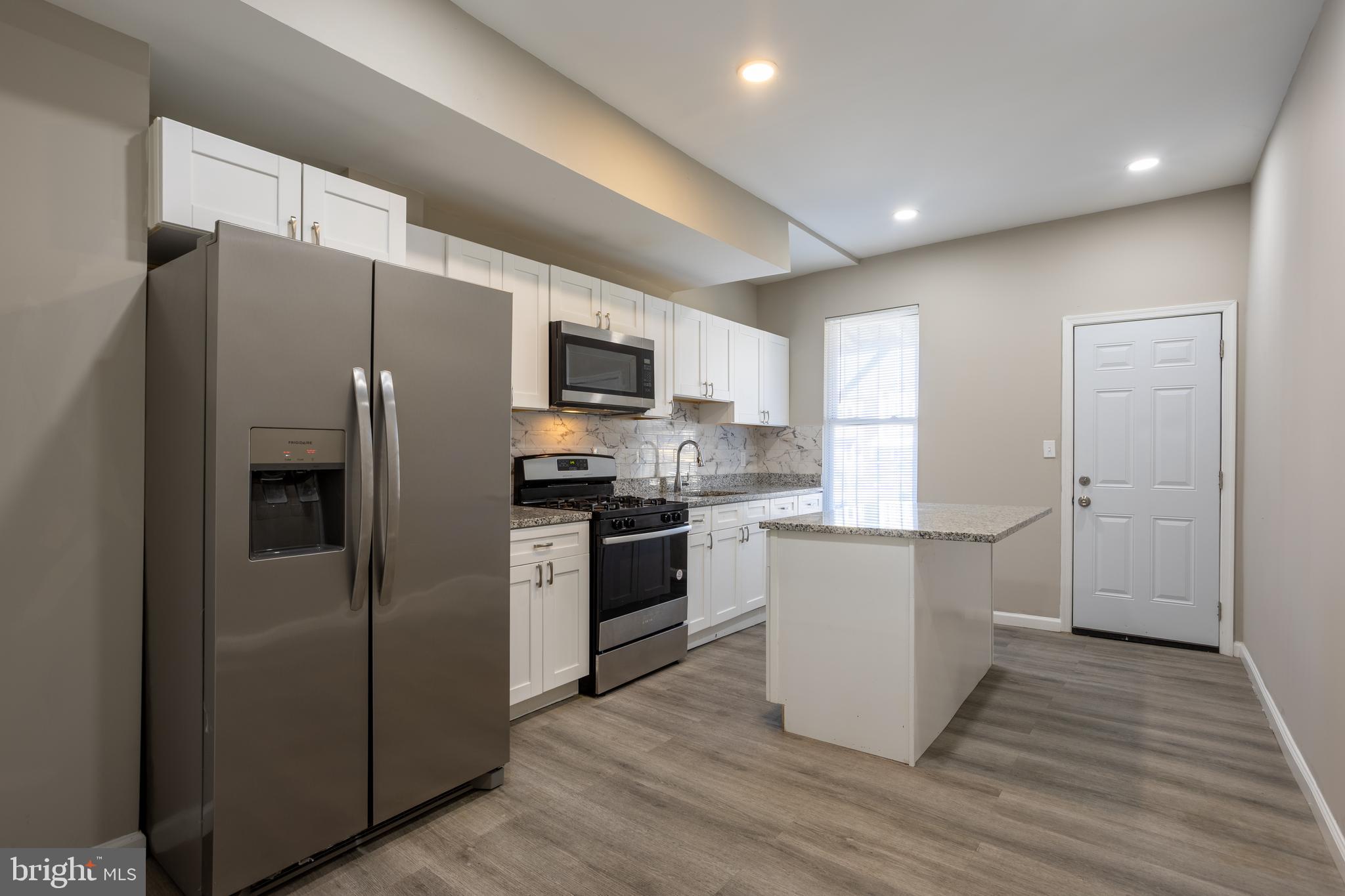 New Price – Amazing Value! Move-In Ready Brick Townhome
This beautifully renovated brick townhome is packed with modern updates and ready for you! The bright and open first floor welcomes you with a spacious living room, a large dining area, and a stylish kitchen featuring sleek granite countertops and brand-new stainless steel appliances.
Upstairs, you’ll find three well-sized bedrooms and a refreshed full bath, all connected by a charming hallway. Need extra space? The basement is perfect for storage, a home gym, or a creative workspace.
Enjoy outdoor living in your private backyard—ideal for relaxing or entertaining. Plus, major upgrades like a brand-new roof and an updated furnace give you peace of mind.
At this new price, this home is a fantastic opportunity—don’t wait! Schedule your showing today before it’s gone!