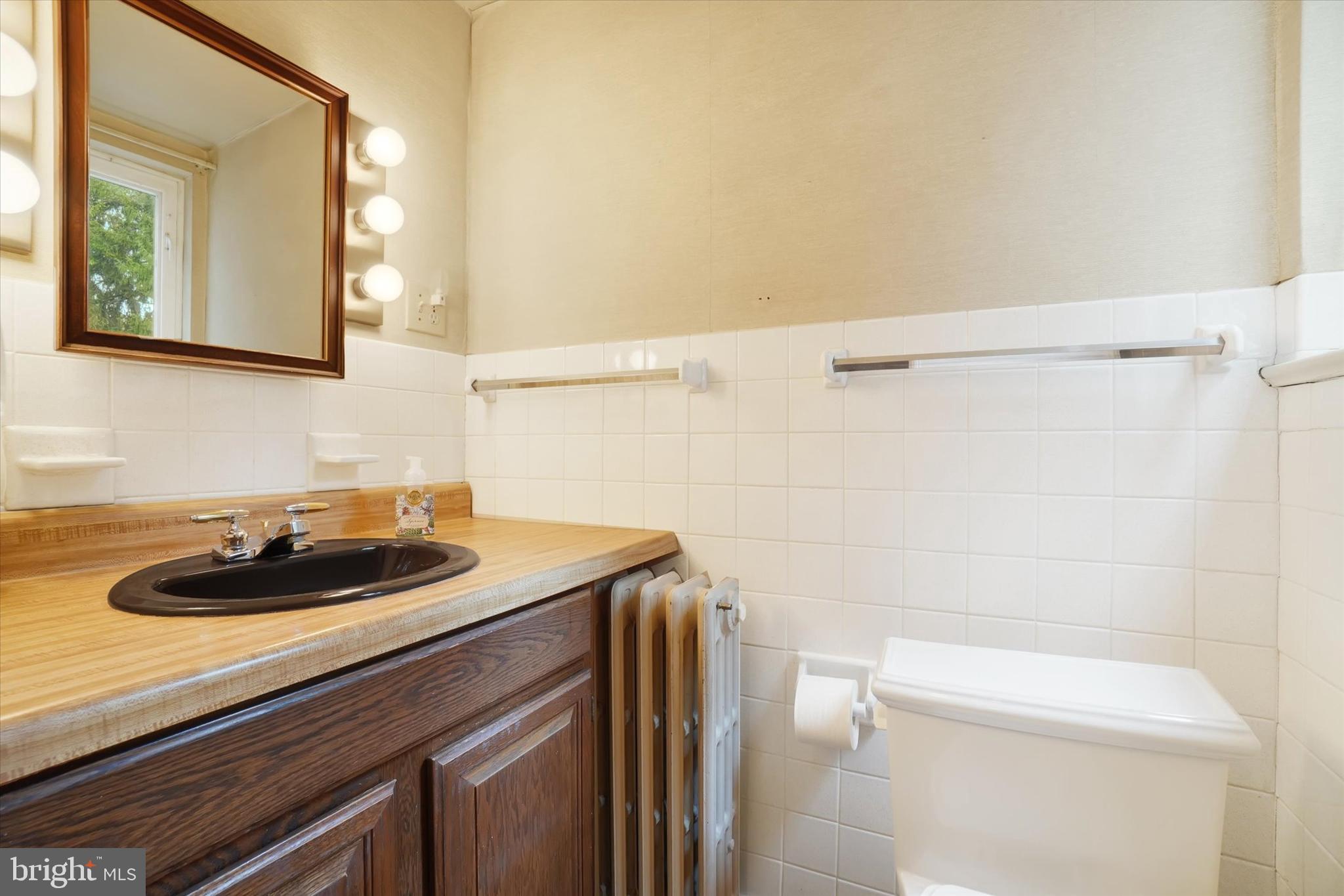 HOLLYWOOD HEIGHTS - Residential