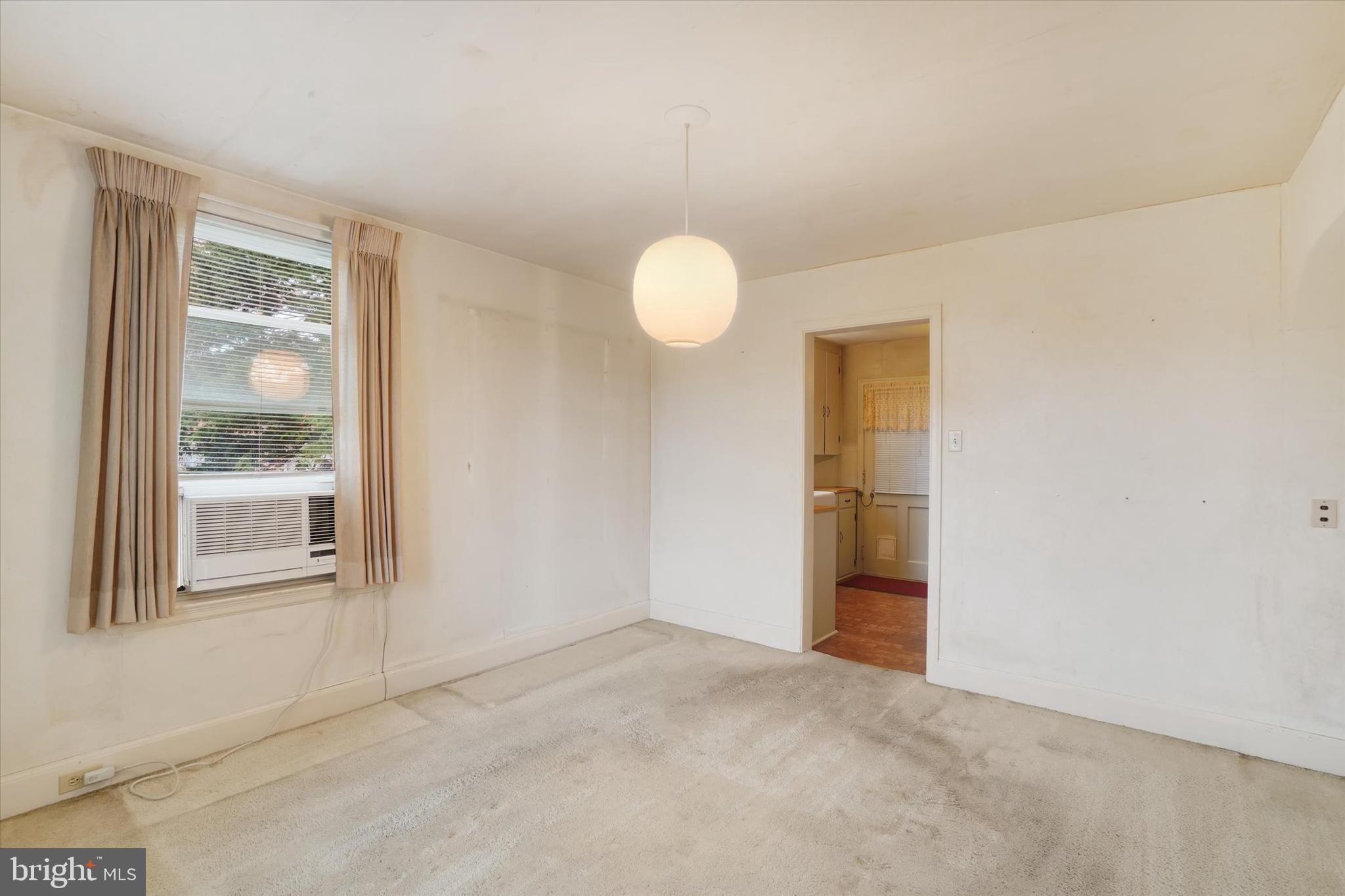 HOLLYWOOD HEIGHTS - Residential