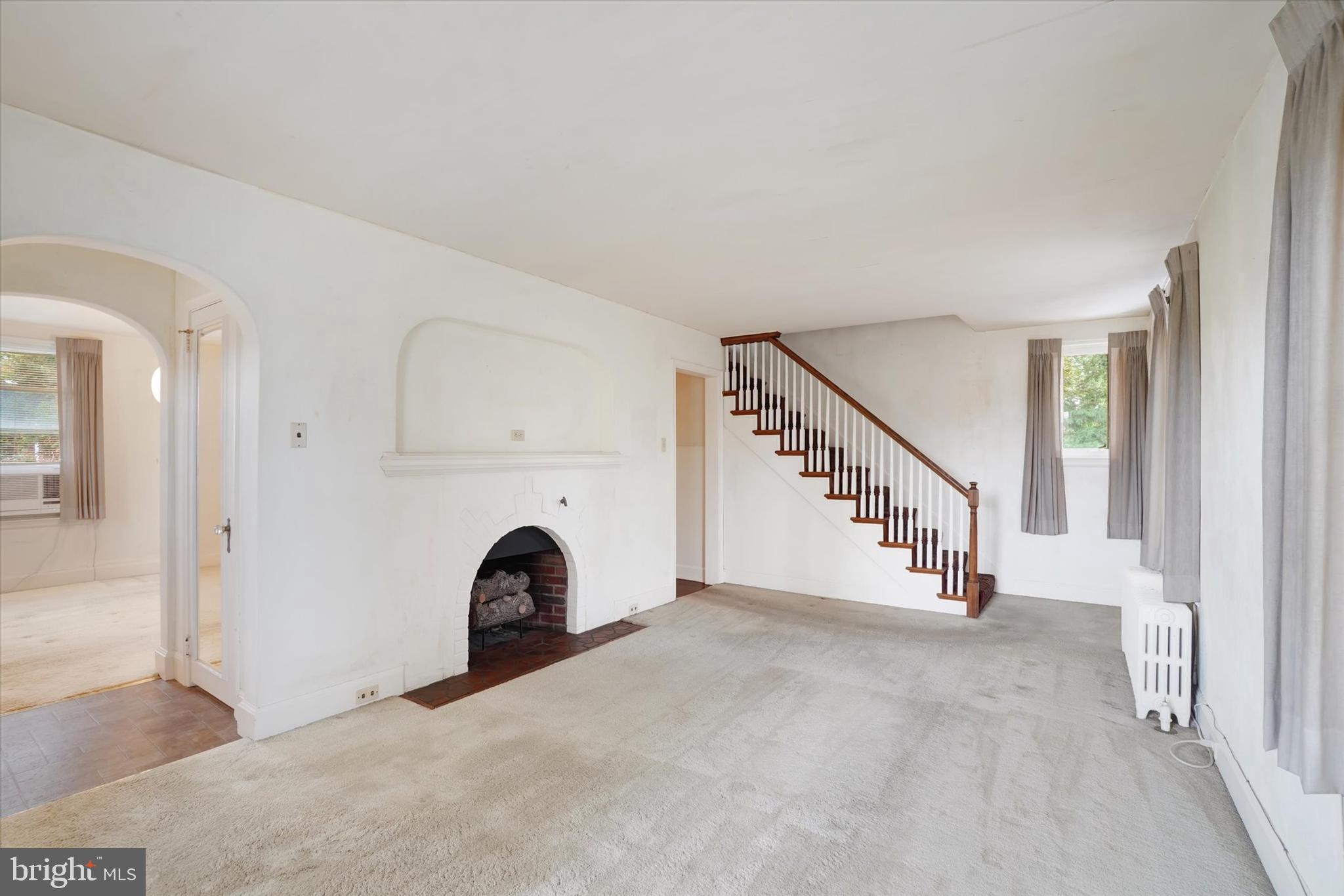 HOLLYWOOD HEIGHTS - Residential