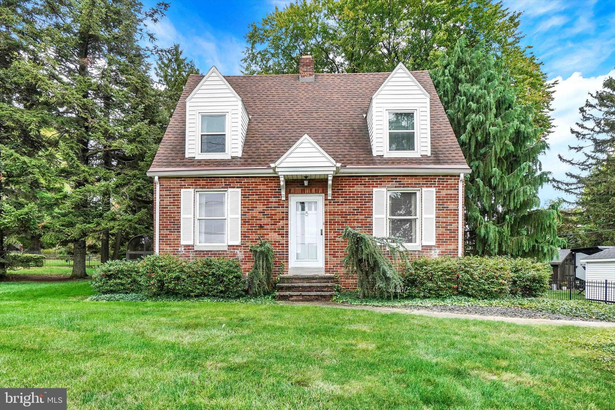 HOLLYWOOD HEIGHTS - Residential