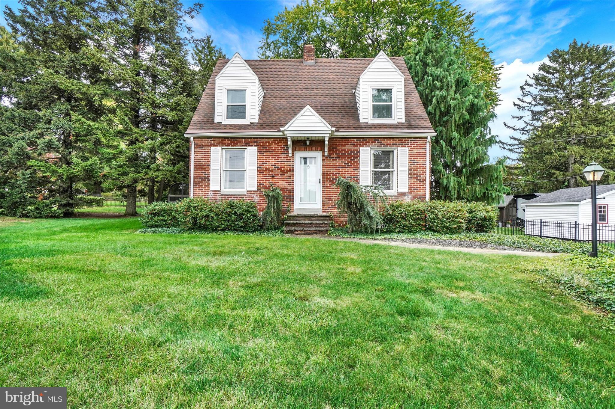 HOLLYWOOD HEIGHTS - Residential