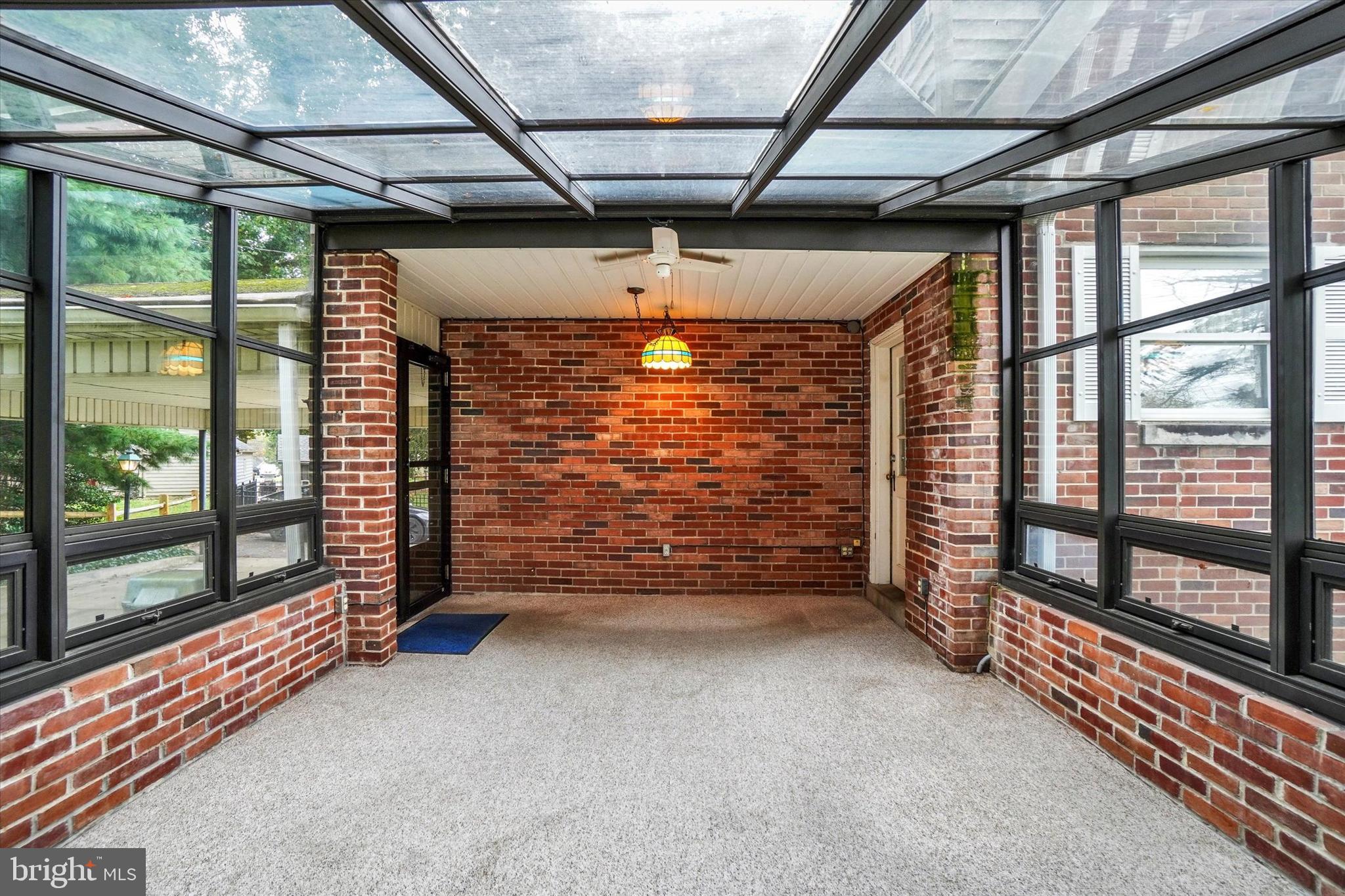 HOLLYWOOD HEIGHTS - Residential