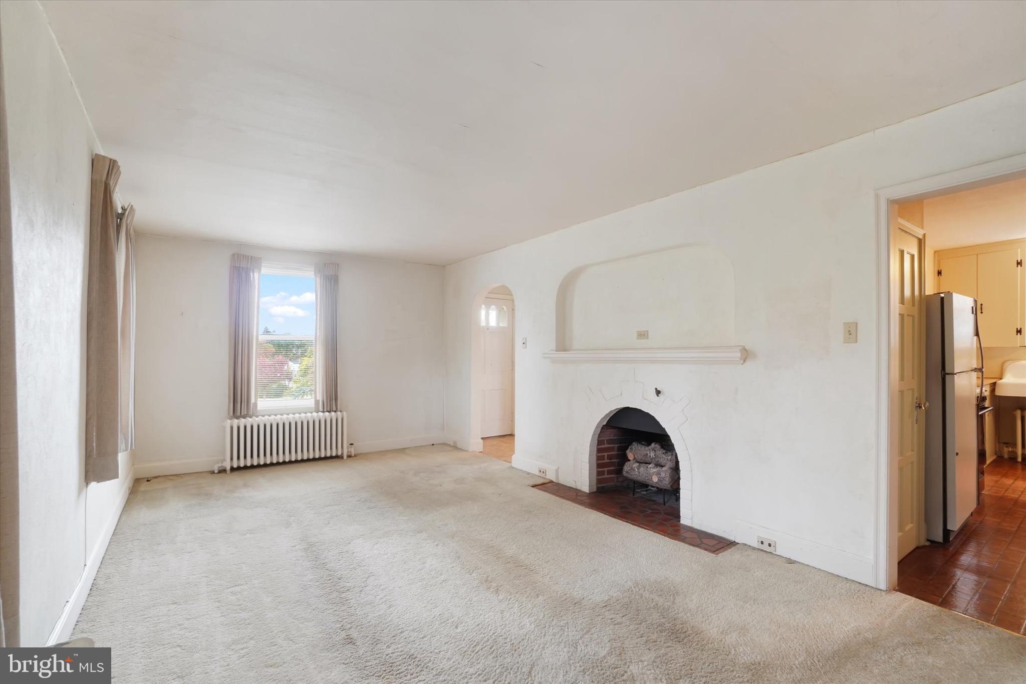 HOLLYWOOD HEIGHTS - Residential