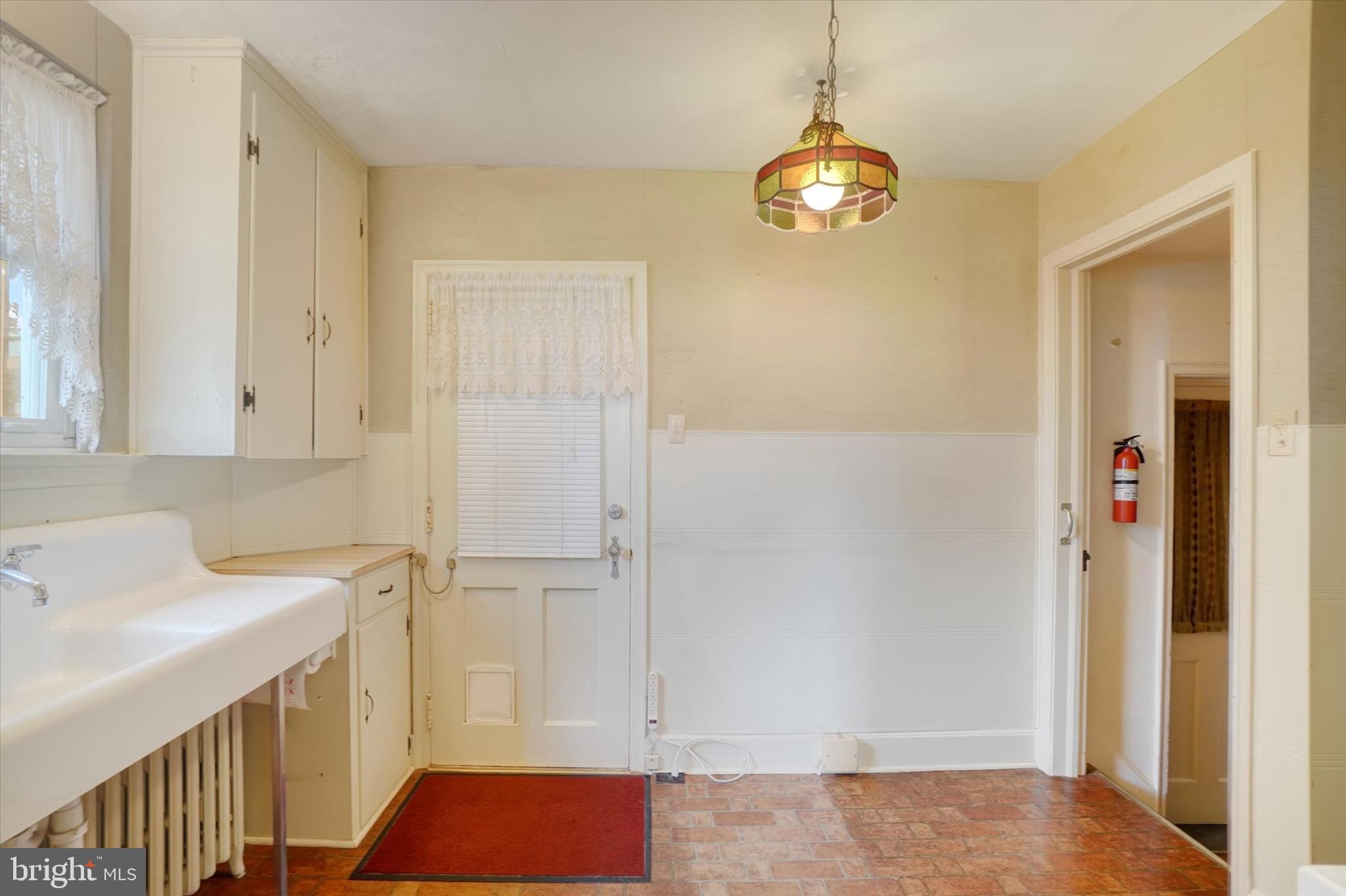 HOLLYWOOD HEIGHTS - Residential