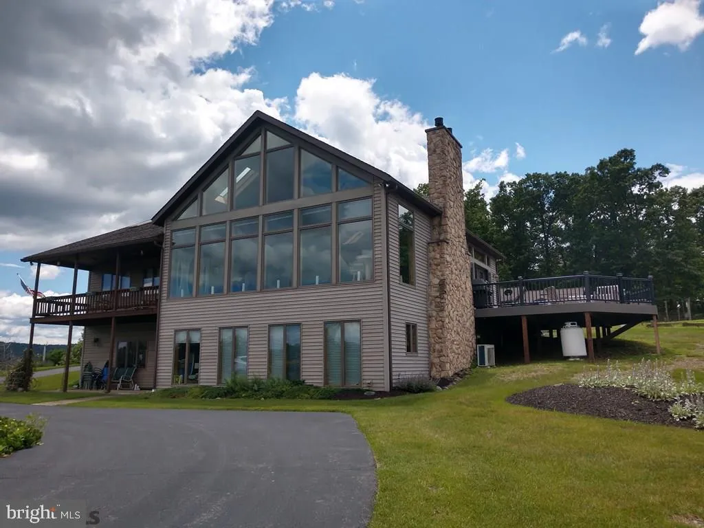 8330 Angel Heights Lane, Huntingdon, PA 16652