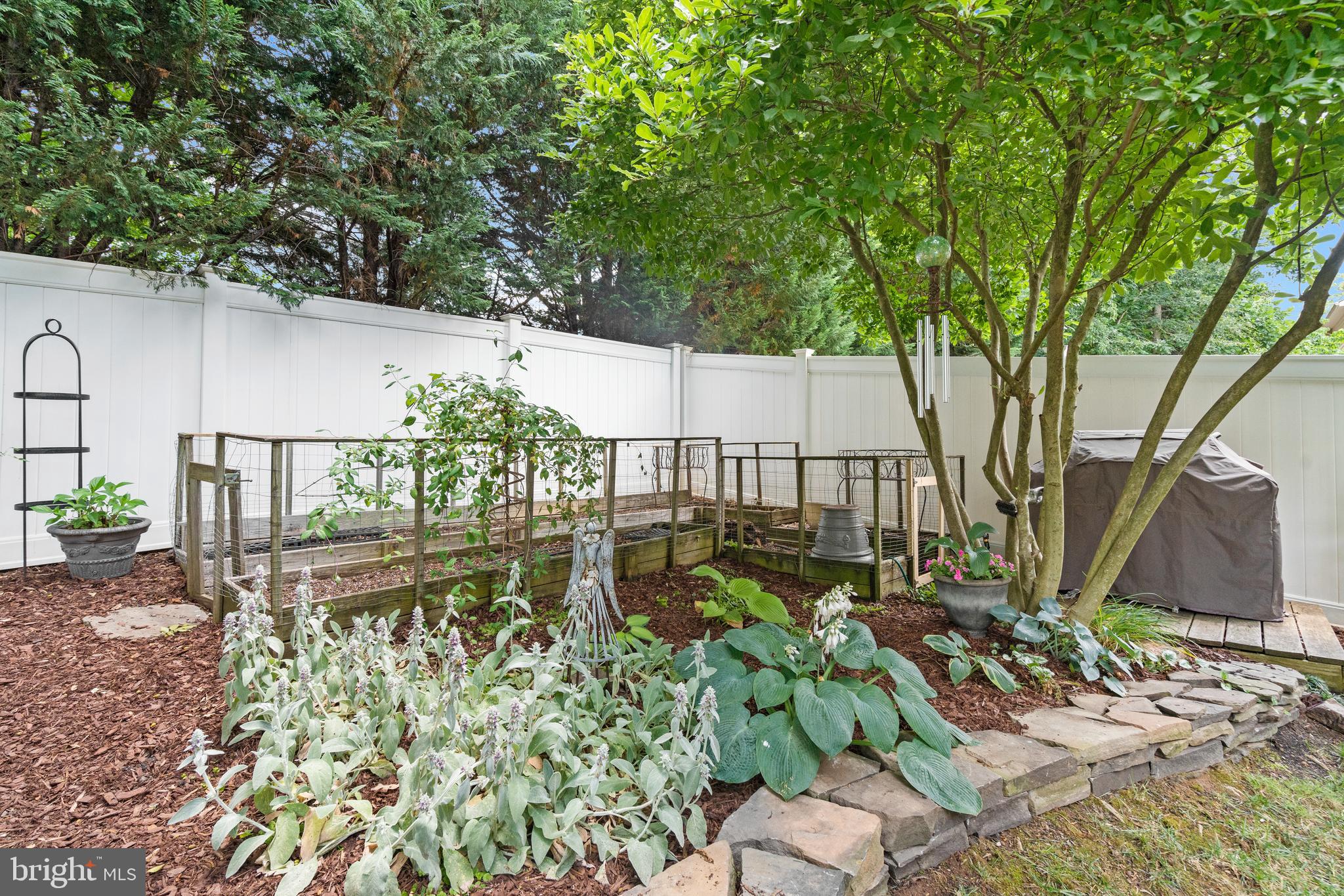 BELL AIR ESTATES - Residential