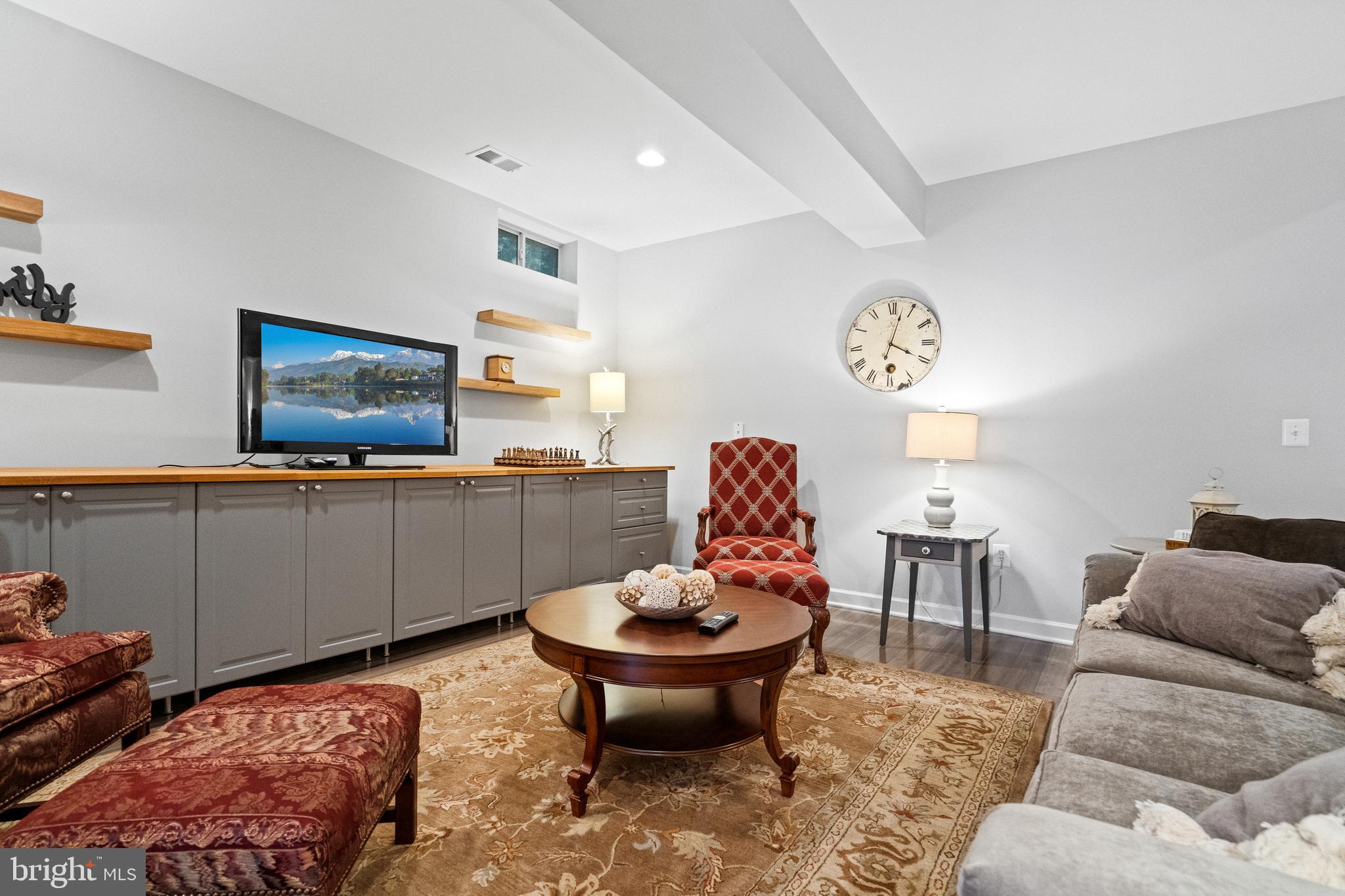 BELL AIR ESTATES - Residential