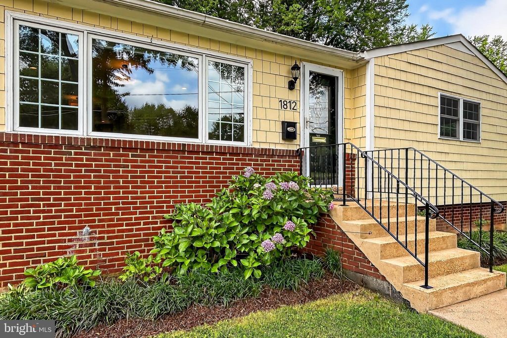 Photo of 1812 Olney Road, FALLS CHURCH, VA 22043 (MLS # VAFX2272756)
